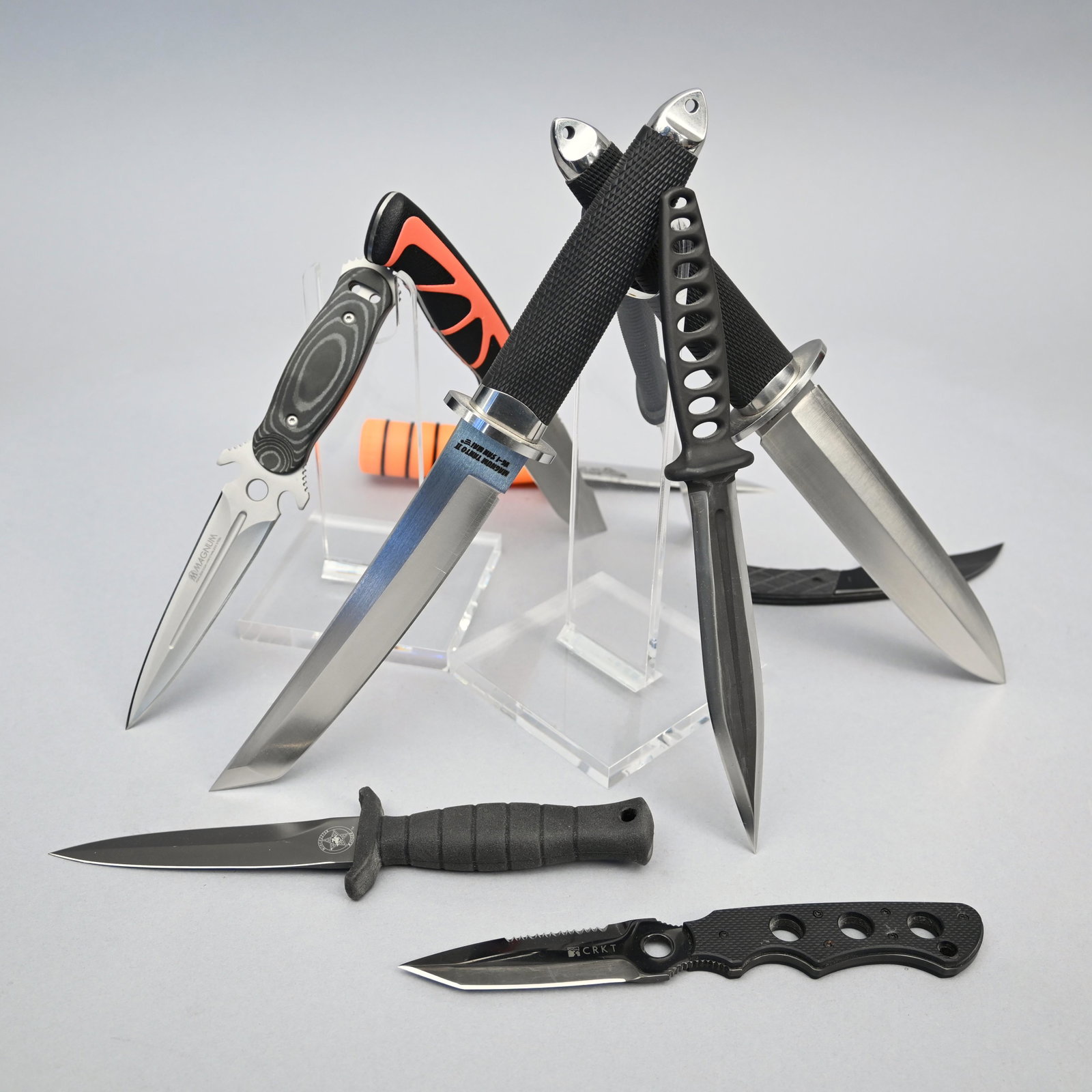 Lot of Ten Fixed Blade Knives & Daggers: To include: - A Condor CTK-1000CB combat knife (blade length 6 inches, 10 inches overall) - A Magnum 02MAG14 dagger - A Winchester dagger - Four Cold Steel knives - A Jim Hammond-designed CKRT 2605 A.