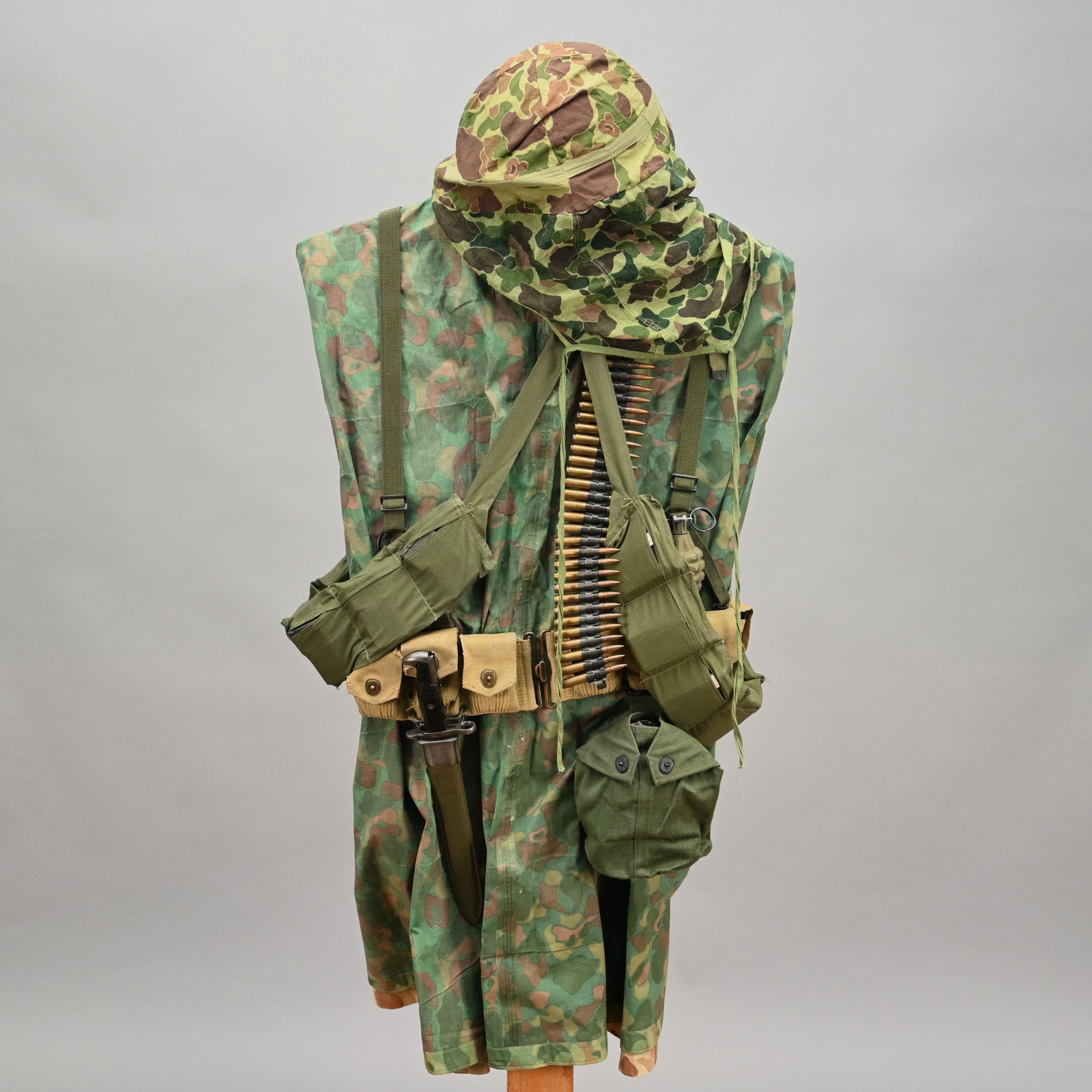 US Military Soldier Field Gear Display -Crazy Earl: Includes the following: - M1 Helmet - (2) Cloth M1 Garand belts & (12) clips - Pineapple grenade (dummy/inert) - A.F.H. flaming bomb bayonet (M1 Garand) & sheath - Canvas M1 Garand belt (right & left)