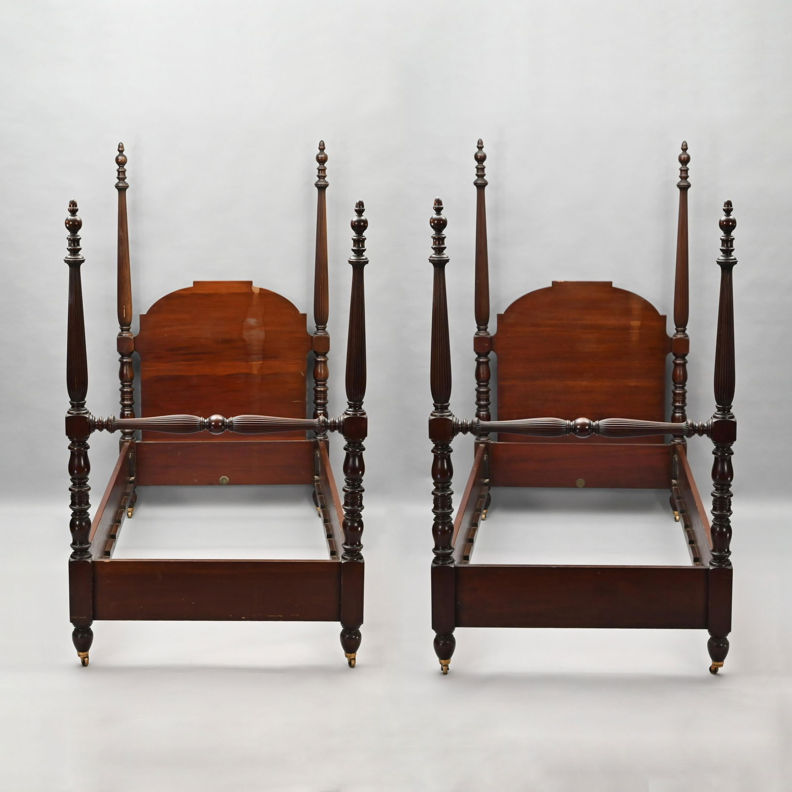 Pair of Tobey Mahogany Twin-Size High-Post Beds (1 of 6)