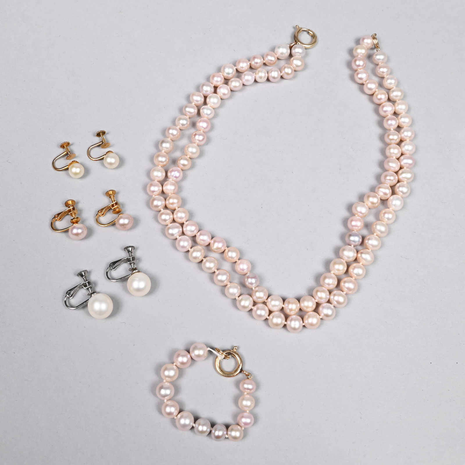 Lot of Pearl Earrings and a Necklace (1 of 6)
