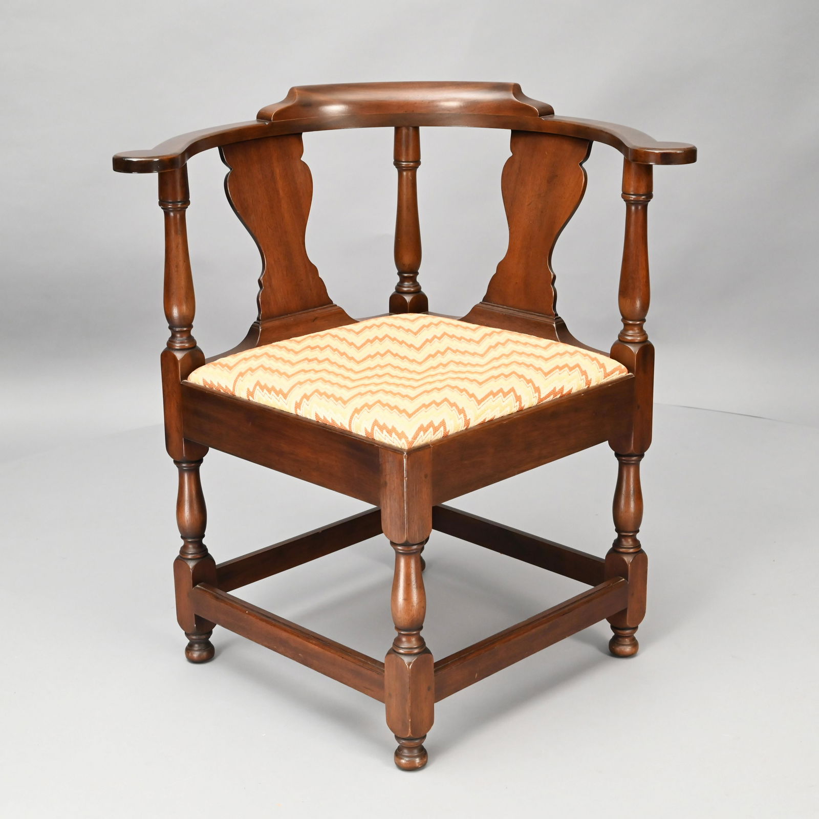 Kittinger Queen Anne-Style Mahogany Corner Chair (1 of 5)
