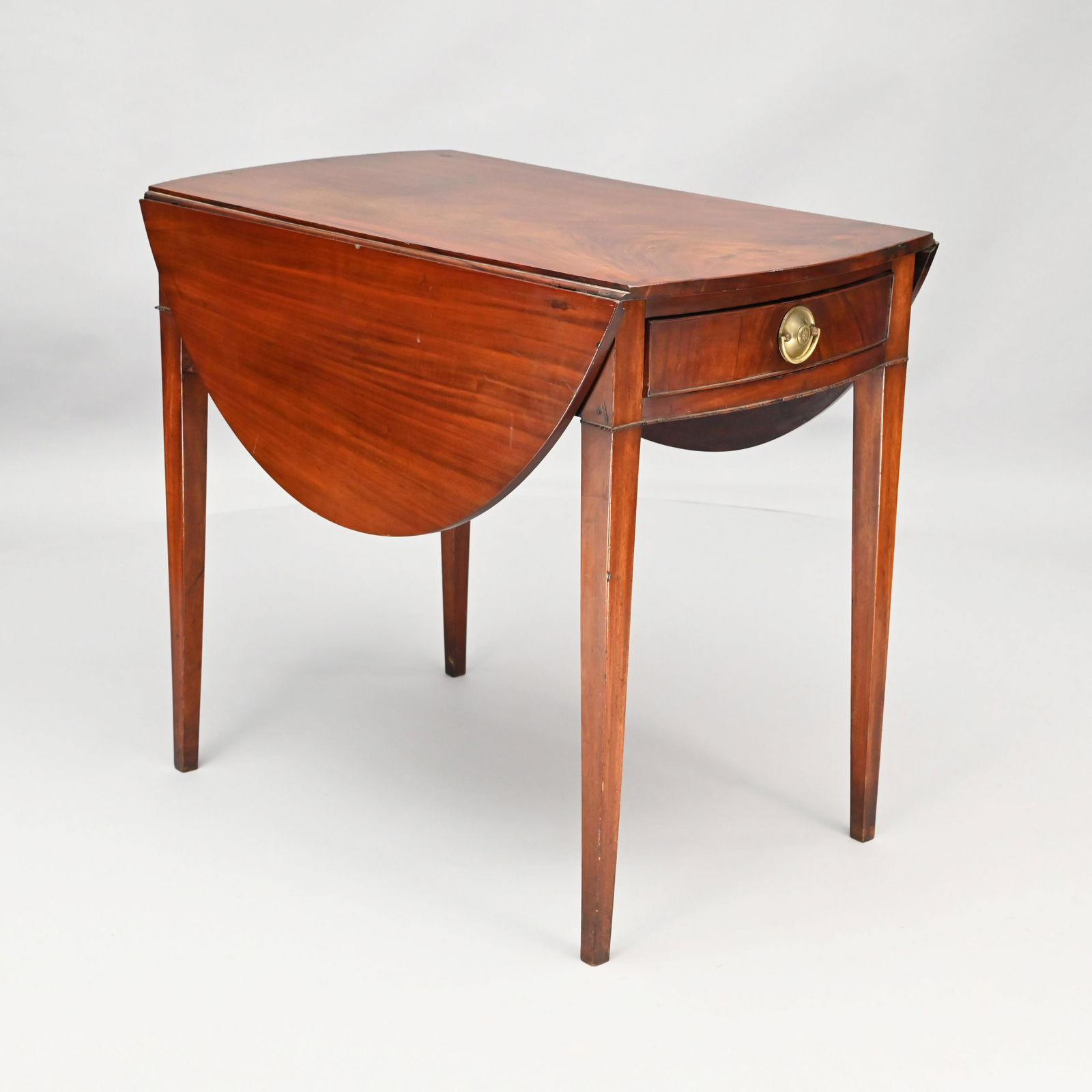 American Federal Mahogany Pembroke Table (1 of 7)