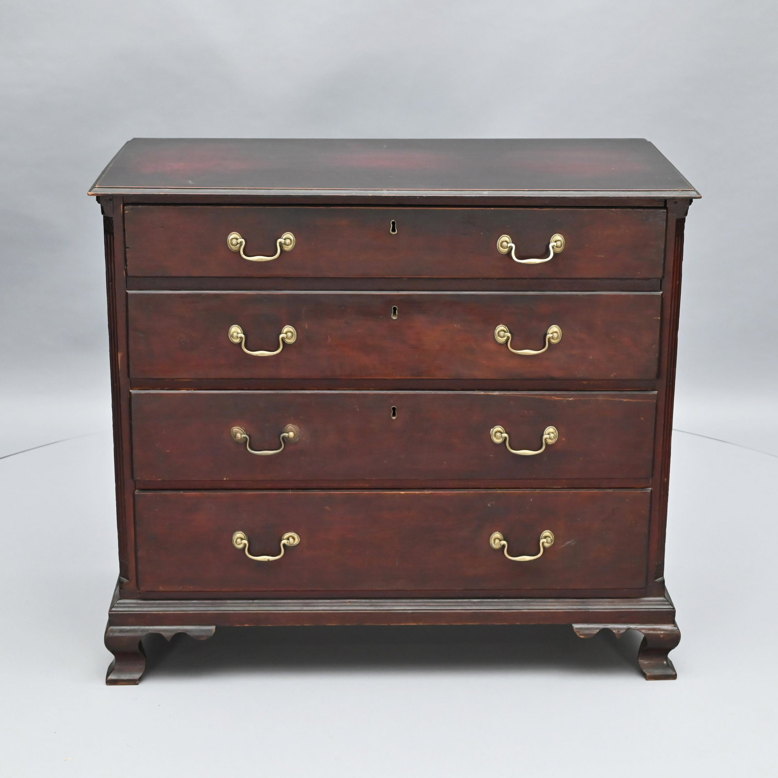 Connecticut Chippendale Cherry Chest of Drawers (1 of 9)