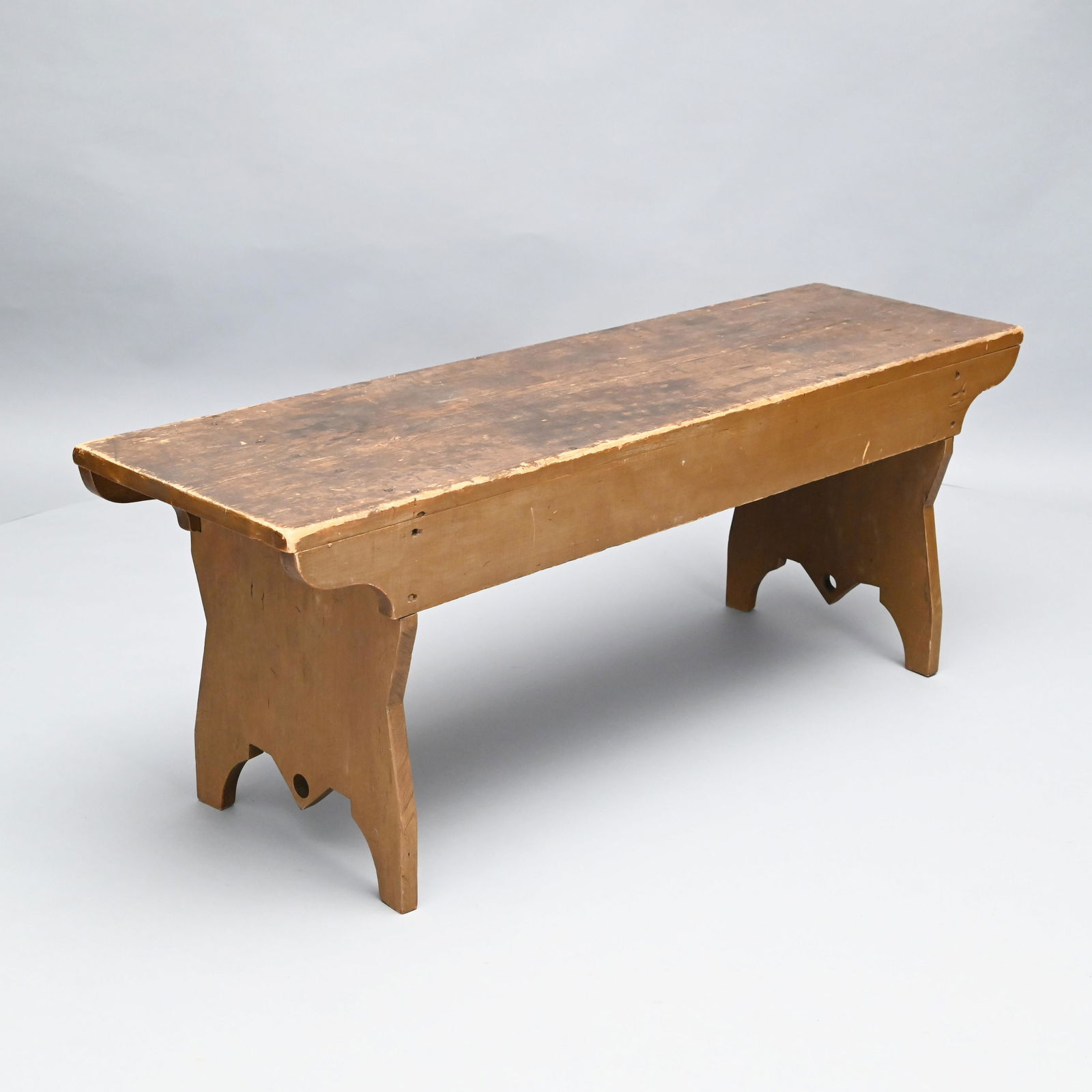 Painted Pine Bucket Bench (1 of 8)