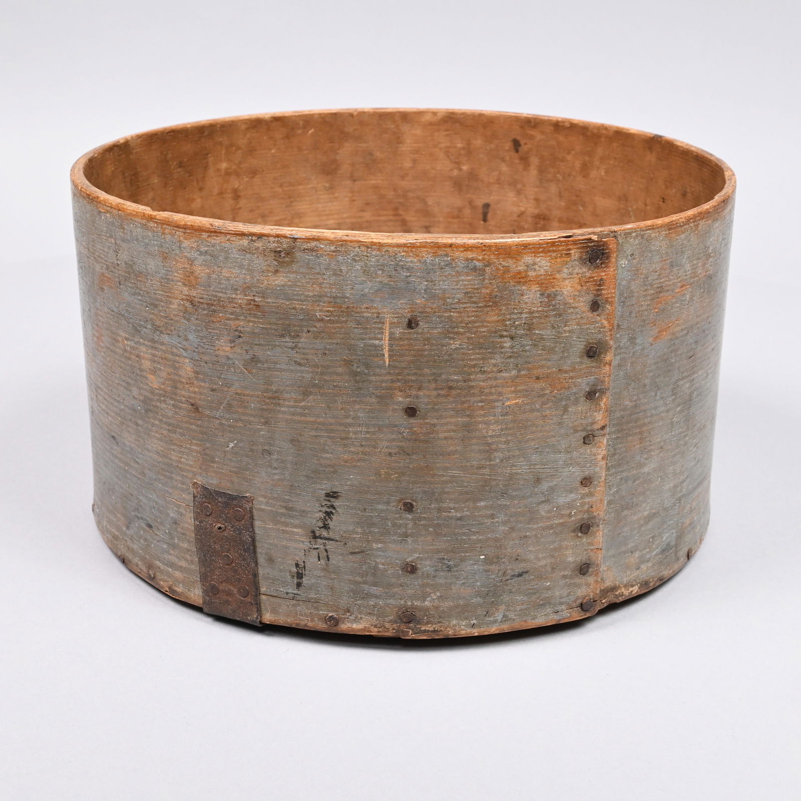 American Painted Wood Measure in Blue Paint (1 of 6)