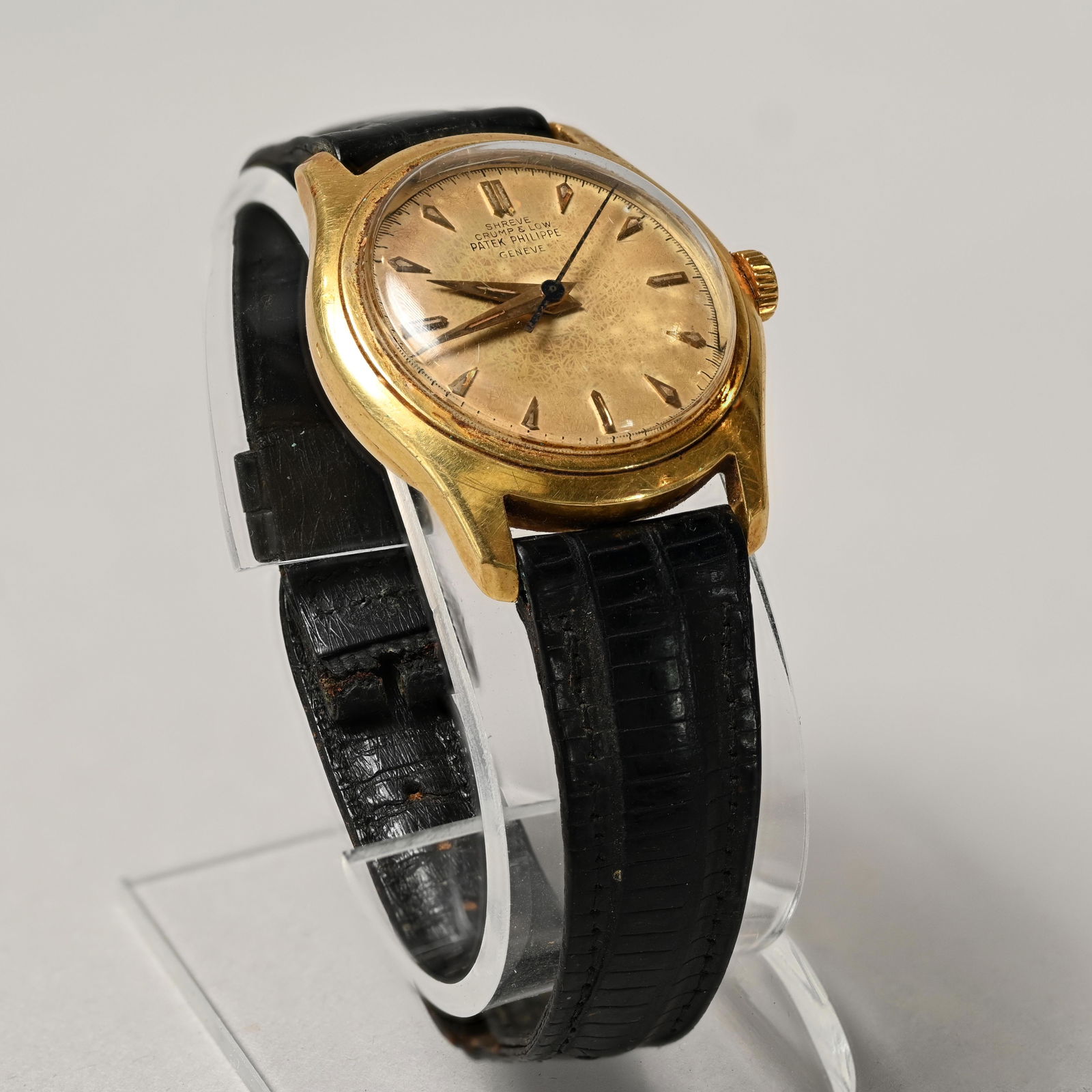 Swiss Patek Philippe Calatrava 18k Gold Wristwatch (1 of 7)