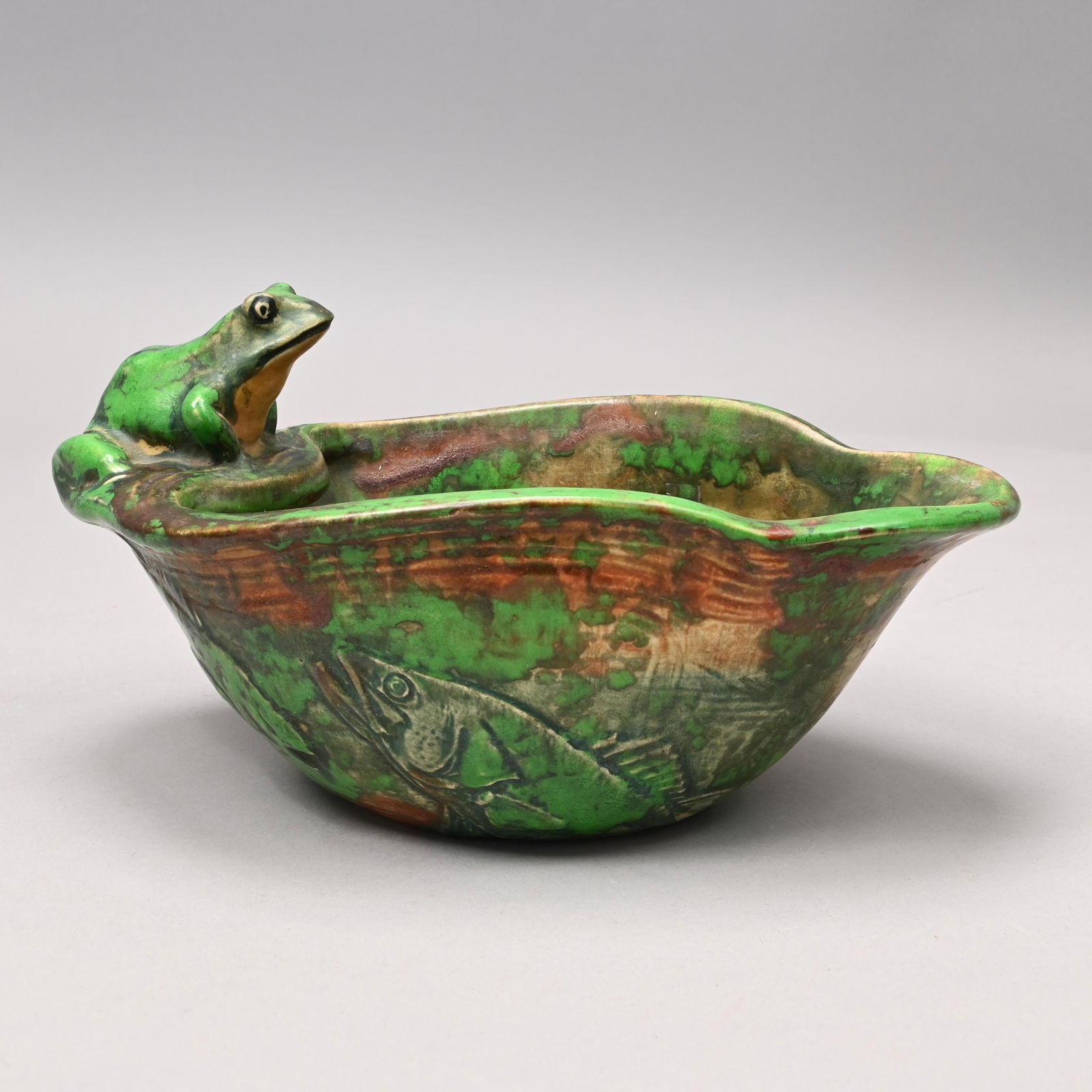 Weller Pottery 'Coppertone' Frog Bowl (1 of 6)