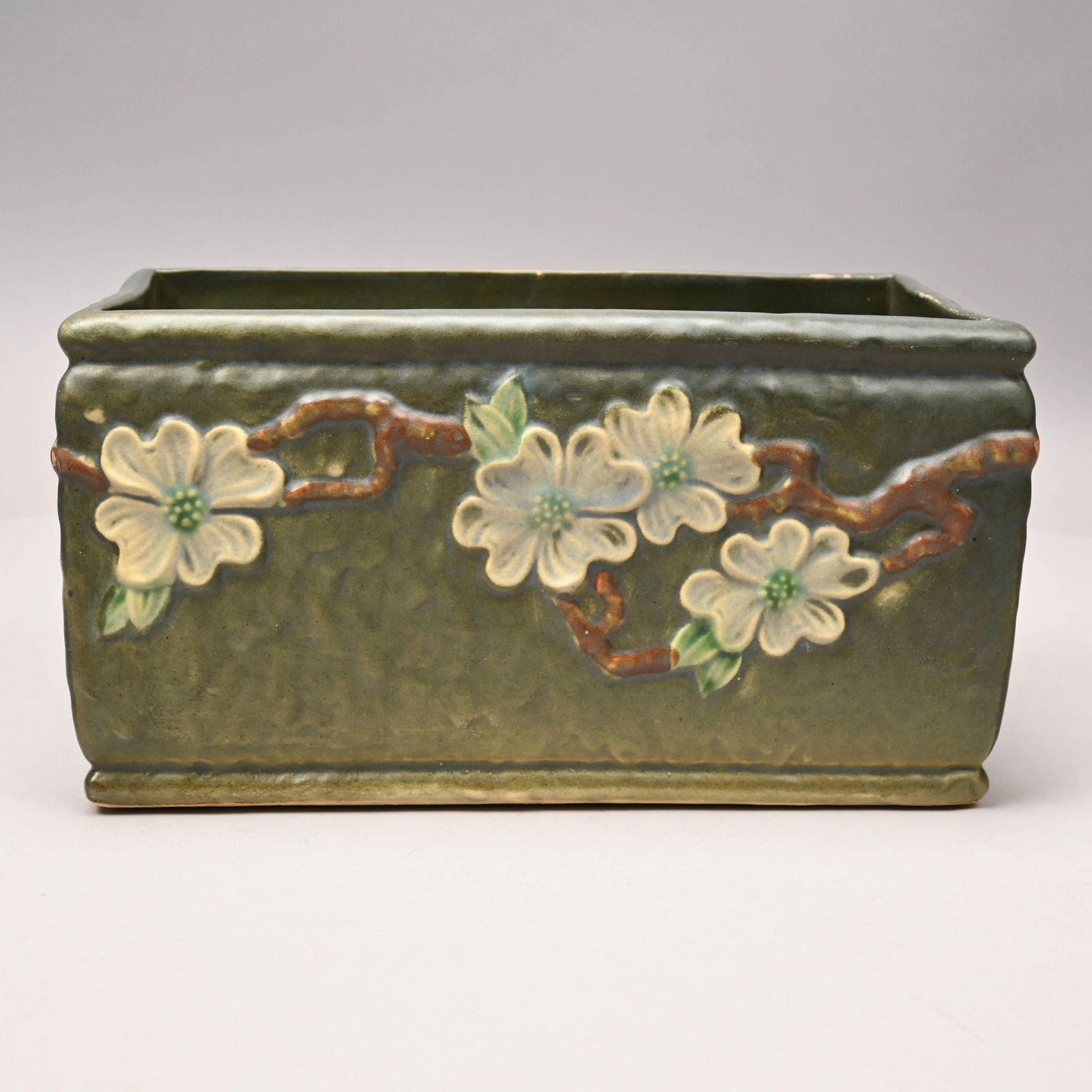 Roseville Pottery 'Dogwood I' Window Box (1 of 5)