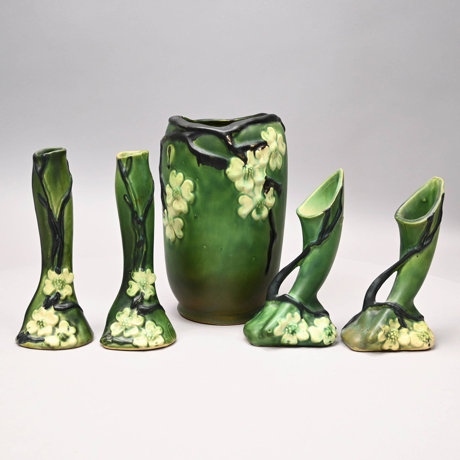 Five Roseville Pottery 'Dogwood II' Vases (1 of 11)