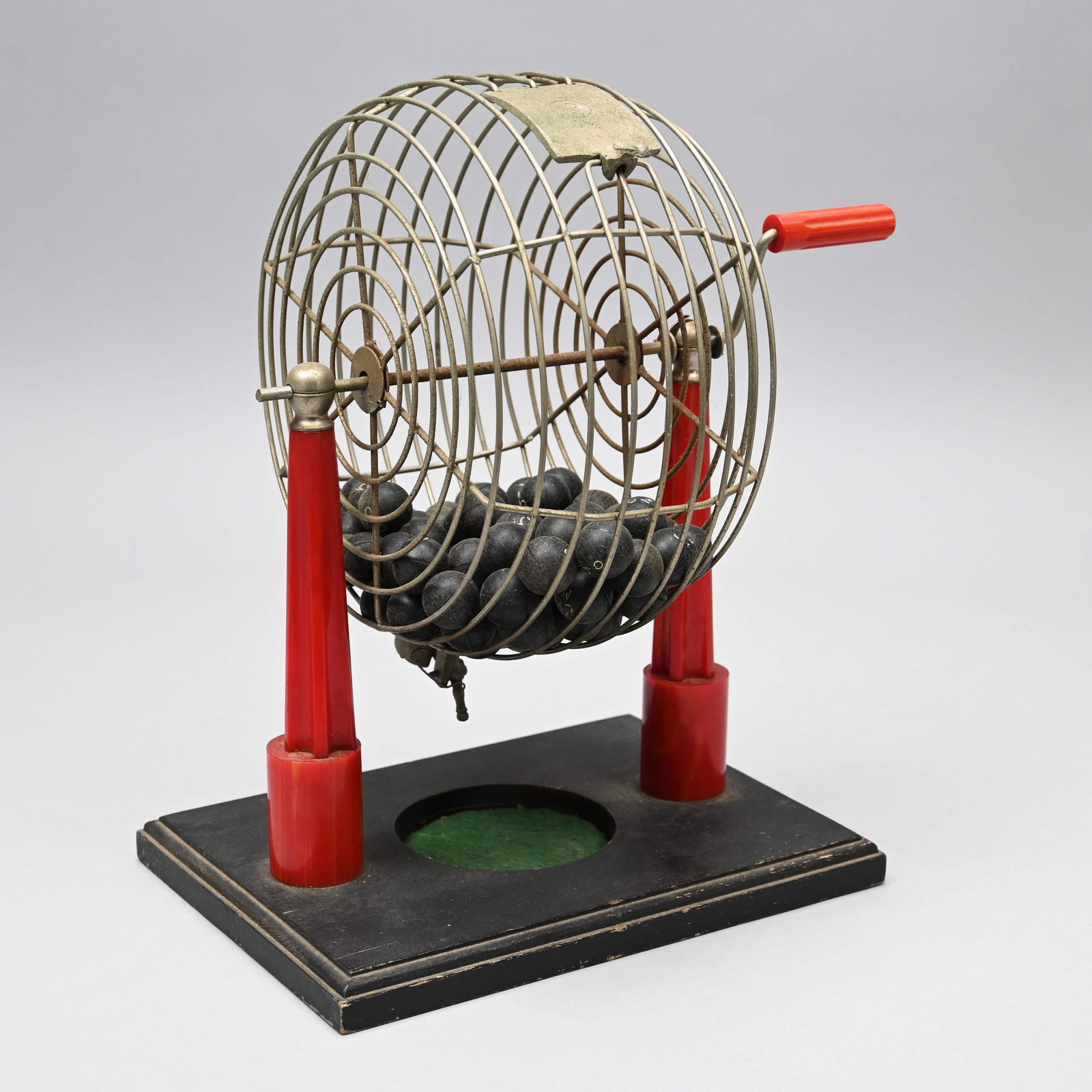 American Bakelite & Wood Bingo Machine, 75 Balls (1 of 7)