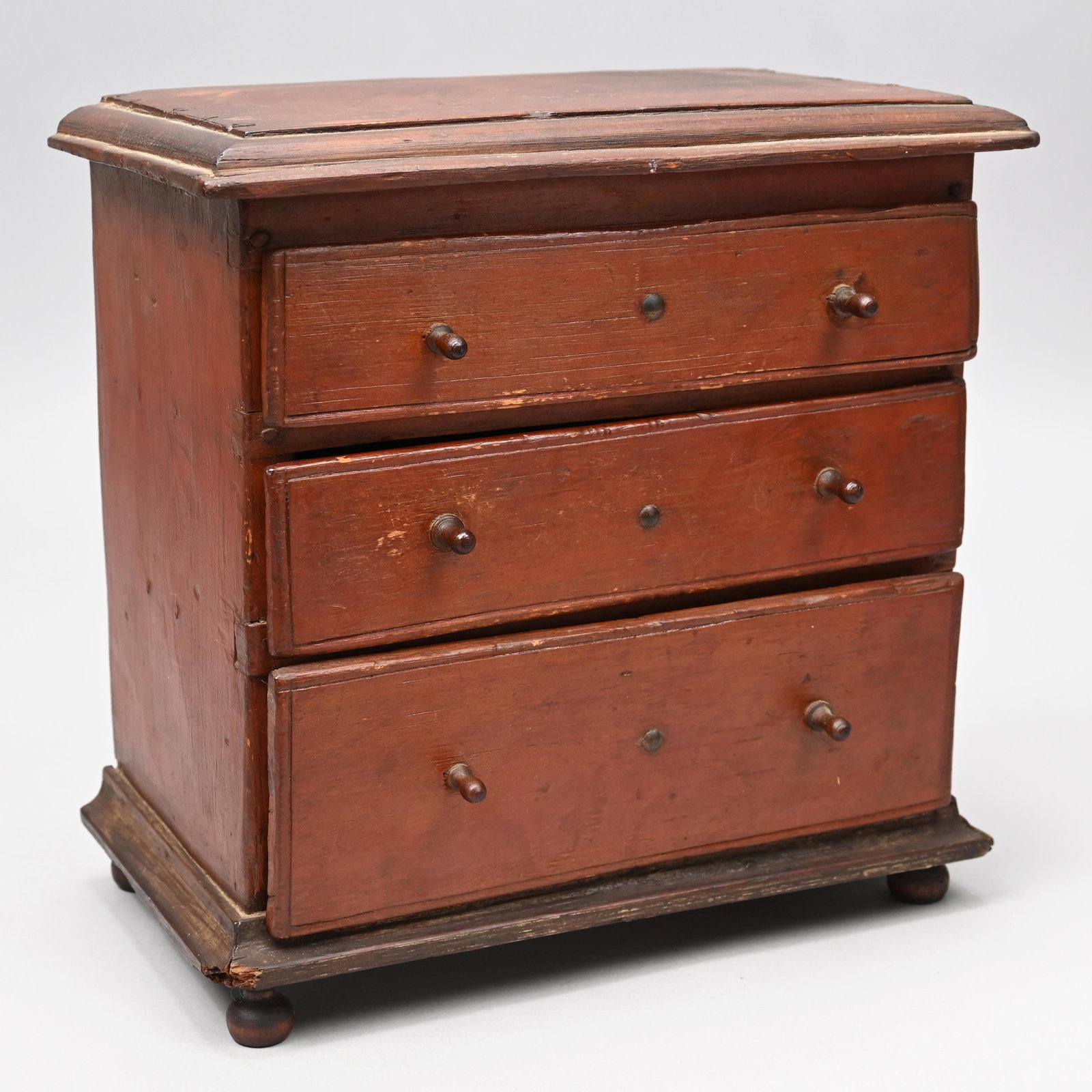 William & Mary Pine Miniature Chest-of-Drawers (1 of 8)