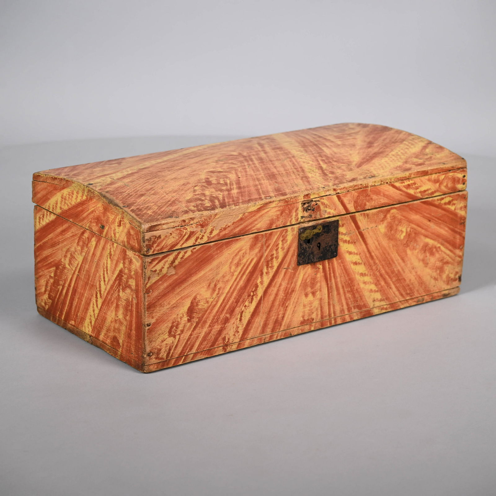 New England Paint-Decorated Dome-Top Storage Box (1 of 7)