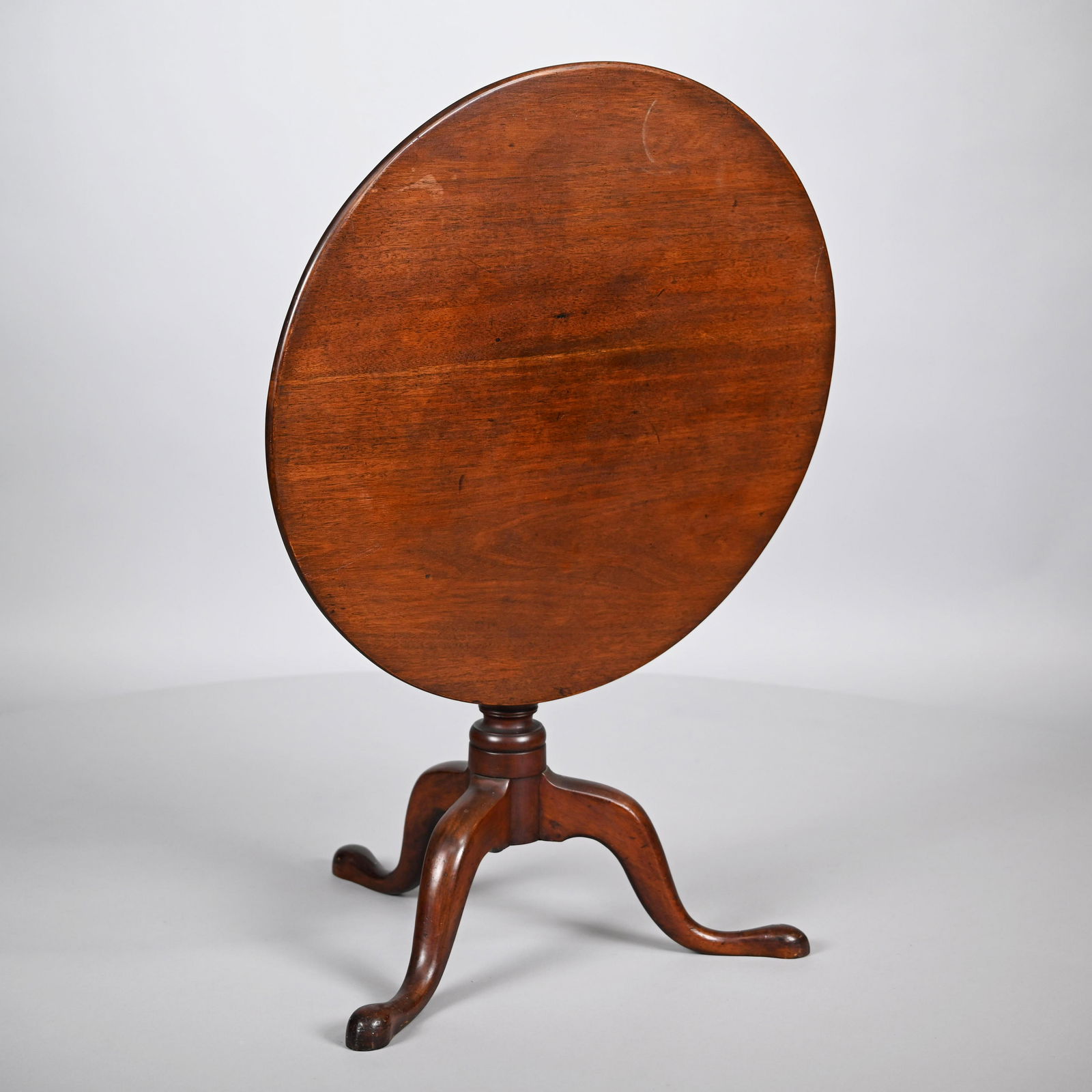 Queen Anne Mahogany Tilt-Top Tea Table, 1750-60 (1 of 10)