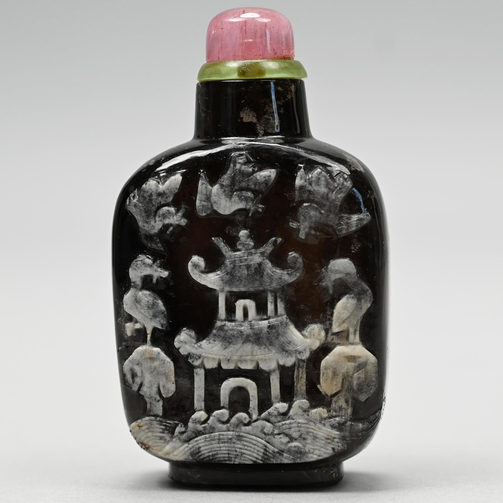 Chinese Carved Quartz Snuff Bottle, 1780-1880 (1 of 9)
