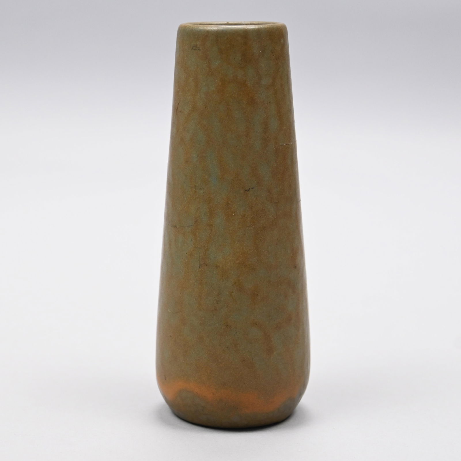 Unusual Marblehead Pottery Bud Vase, Circa 1910 (1 of 6)