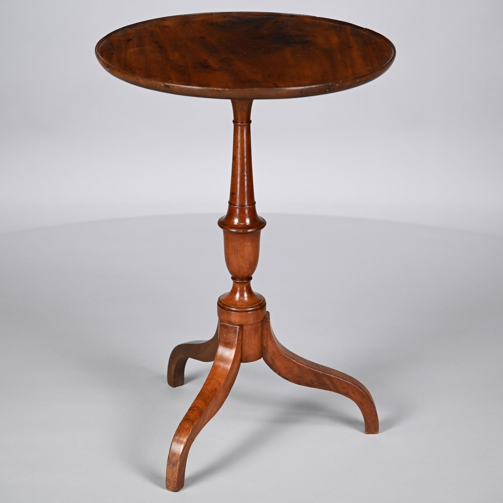 Federal Mahogany Tilt-Top Tea Table (1 of 10)