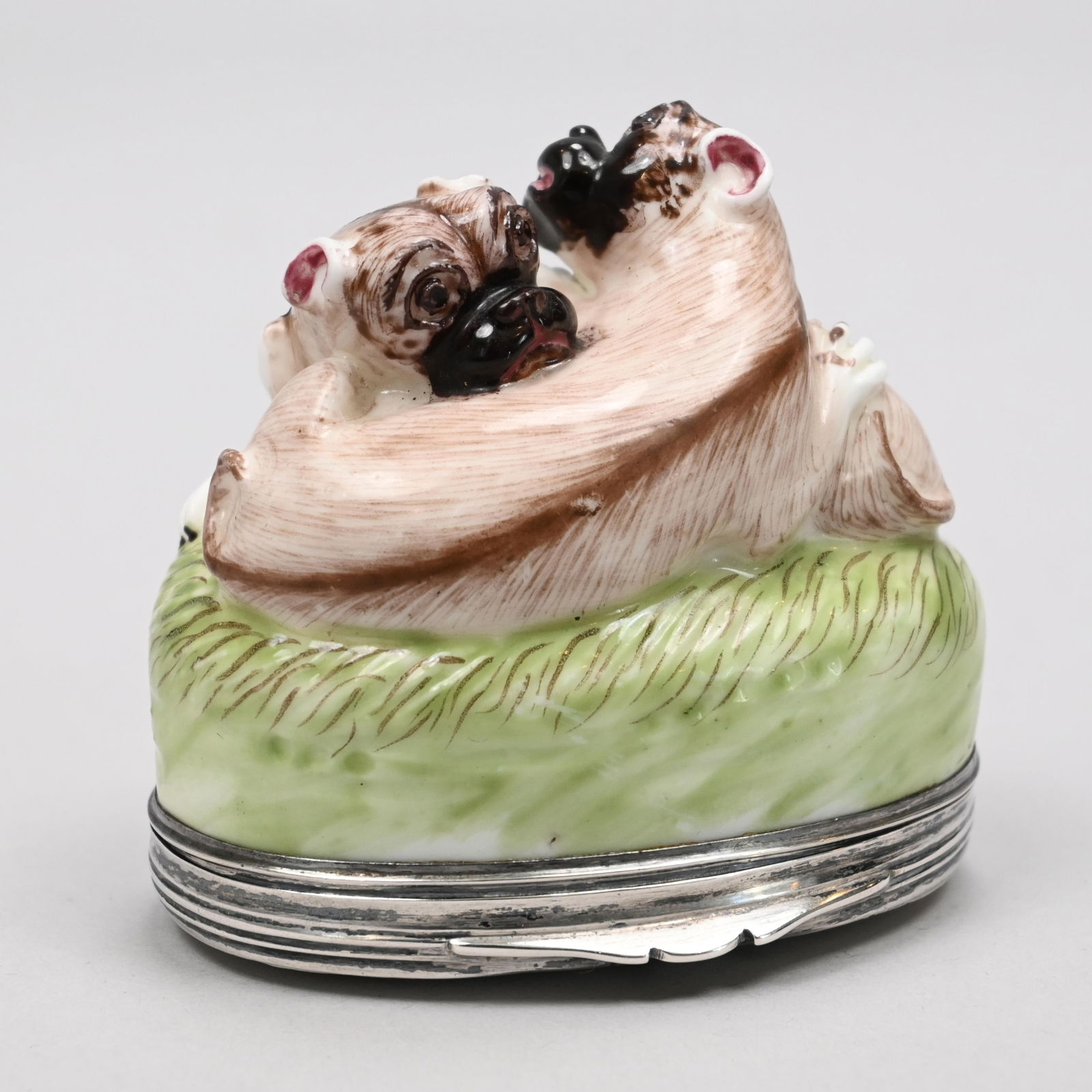 French Porcelain Silver-Mounted Pug Dogs Snuff Box (1 of 8)