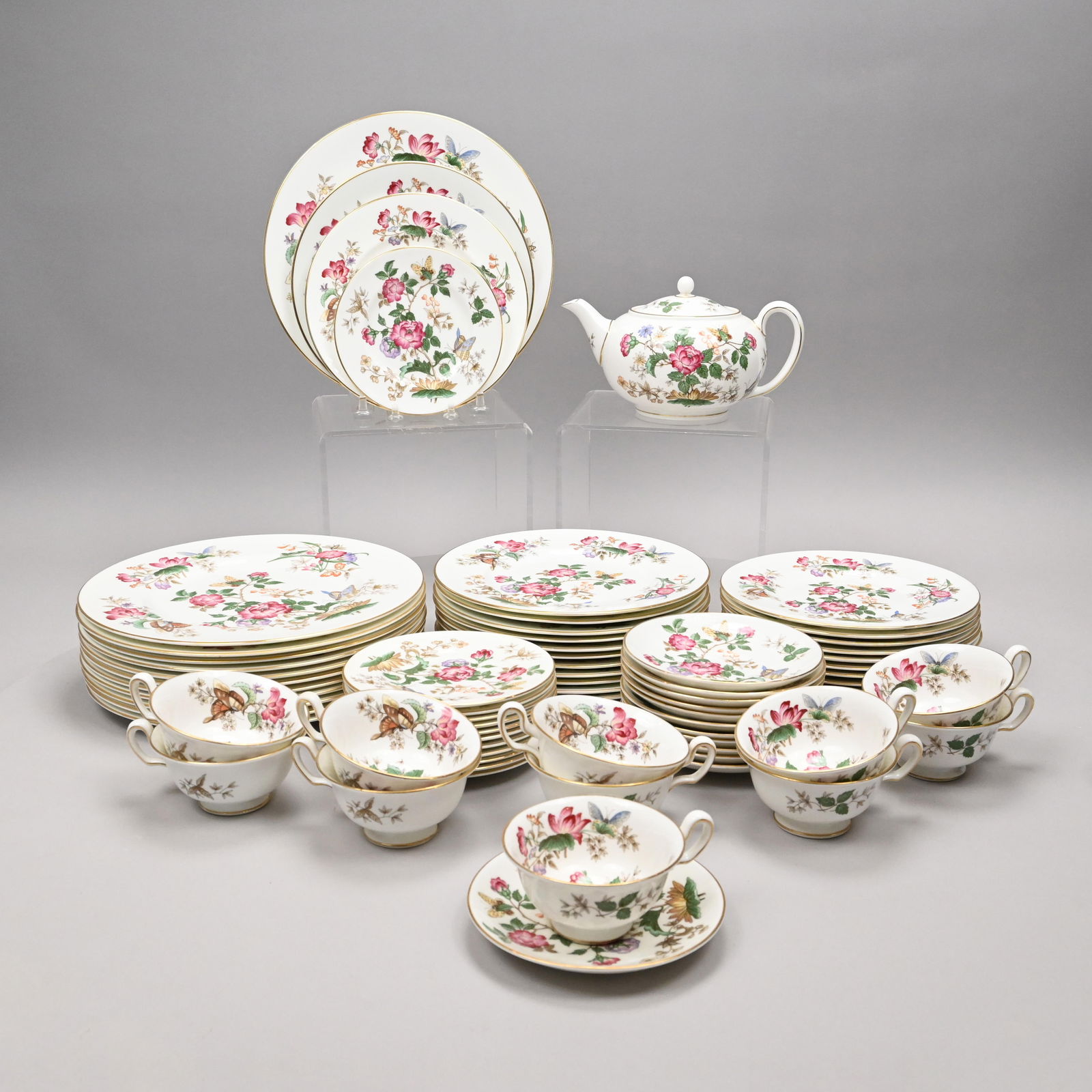 Wedgwood Bone China 'Charnwood' Dinner Service: Wedgwood Bone China 'Charnwood' Pattern Dinner Service, Twentieth Century. Comprising twelve 6- inch bread and butter plates, twelve 8- inch salad plates, twelve 8.875- inch luncheon plates, twelve 10