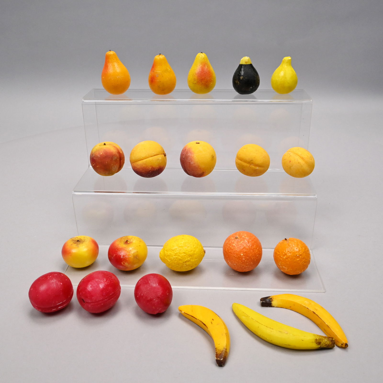 Twenty-One Pieces of Miniature Stoneware Fruit (1 of 11)