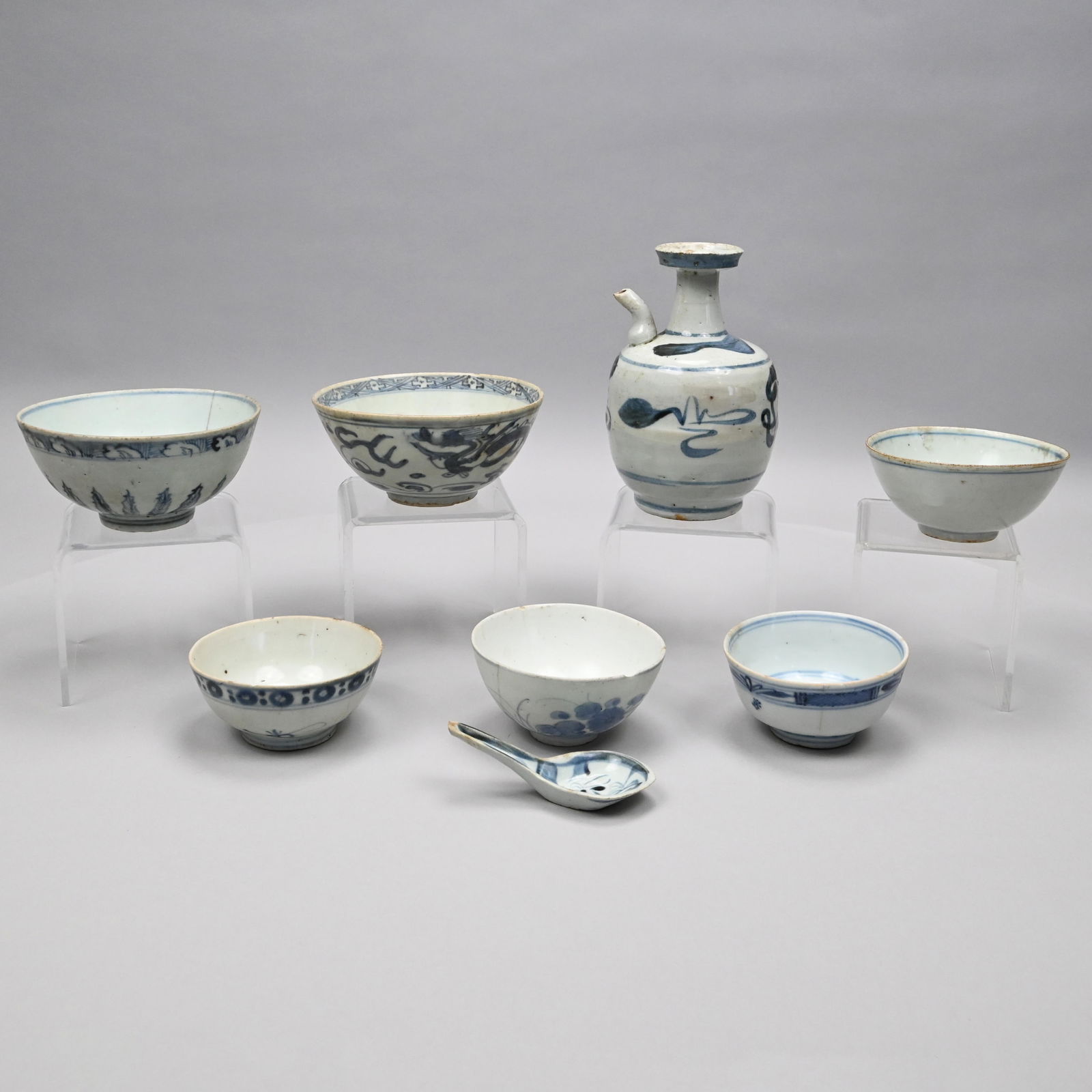 Group of Chinese Blue and White Porcelain Wares (1 of 19)