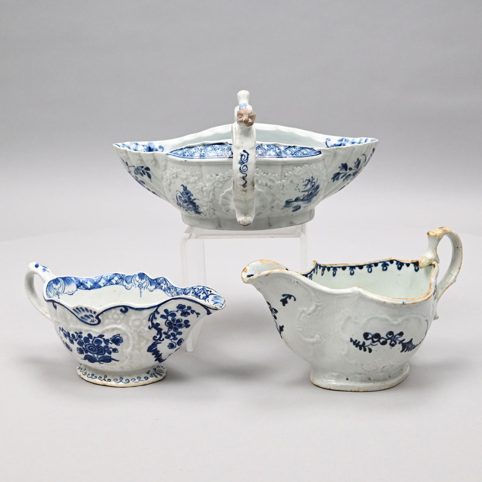 Three English Blue and White Porcelain Sauceboats (1 of 18)