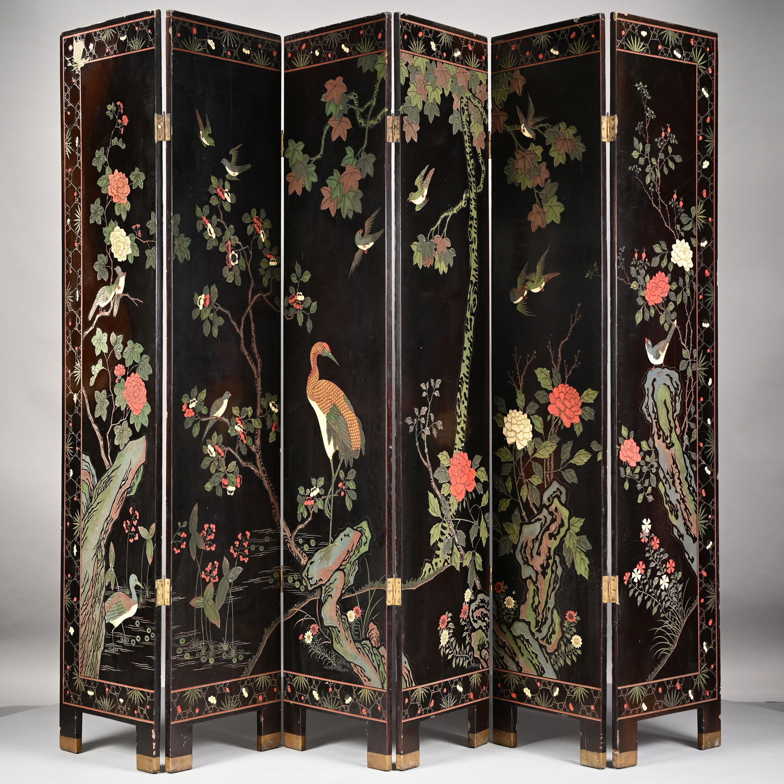 Fine Chinese Six-Panel Coromandel Screen (1 of 13)