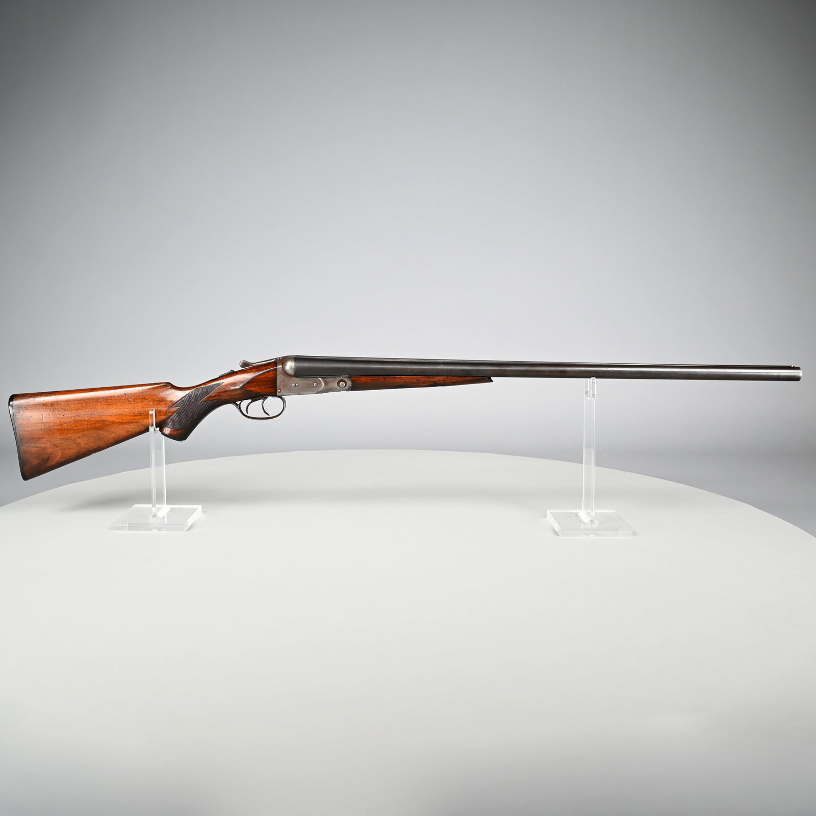 Parker Bros. VH Grade12 Gauge Side-By-Side Shotgun: Parker Bros. 12 Gauge Side-By-Side Shotgun, Circa 1929. Serial #231954, VH Grade with 28-inch Vulcan Steel Barrels, the rib stamped "PARKER BROS. MAKERS, MERIDEN, CT. U.S.A. VULCAN STEEL;" the checker