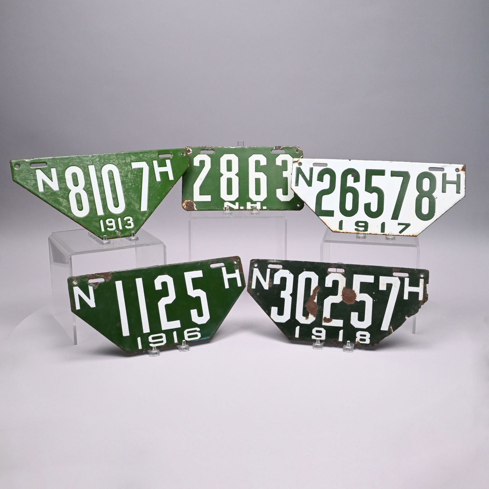 Five New Hampshire Enamelled License Plates (1 of 11)
