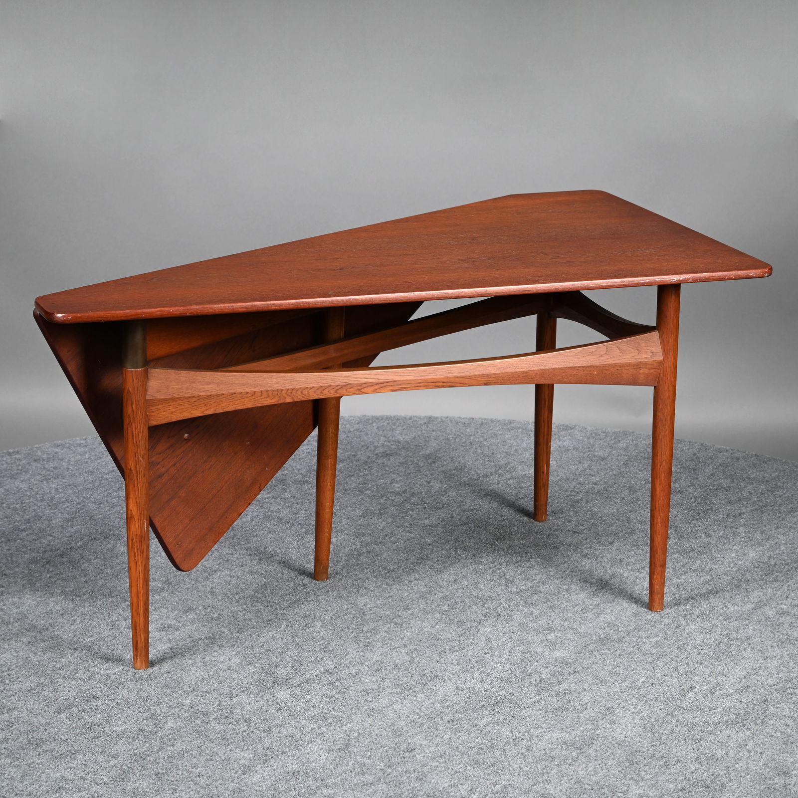 Mid-Century Modern Table with One Drop Leaf (1 of 10)