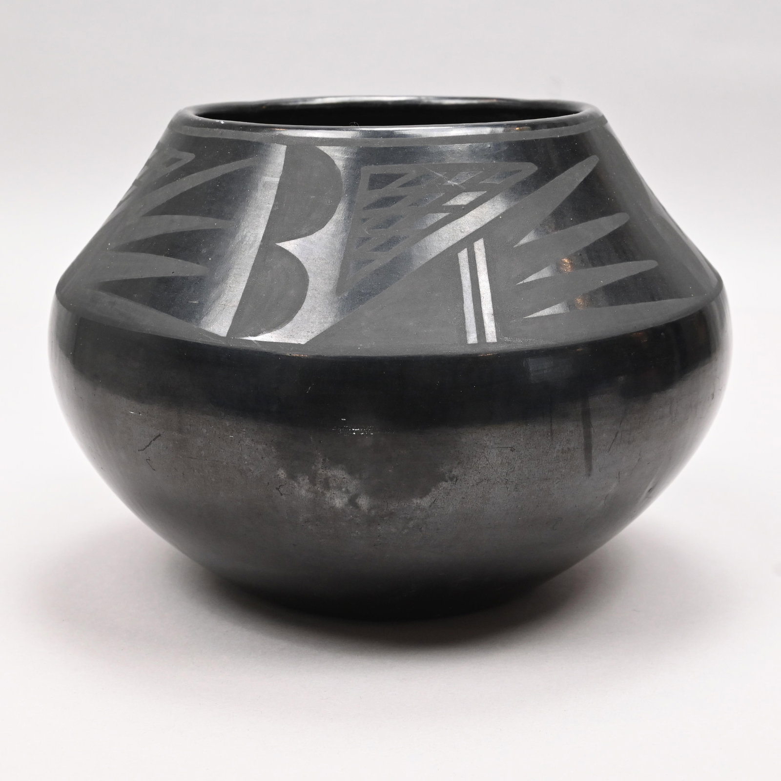 Desideria Montoya Sanchez - Blackware Jar (1 of 6)