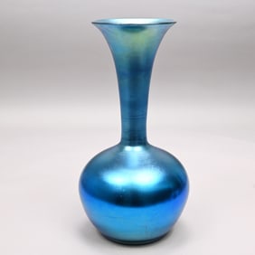 American Art Glass Vase in Blue, Durand Glass