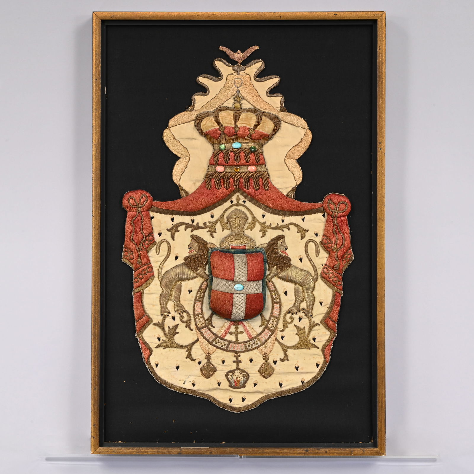 English or Continental Needlework Coat-of-Arms (1 of 4)