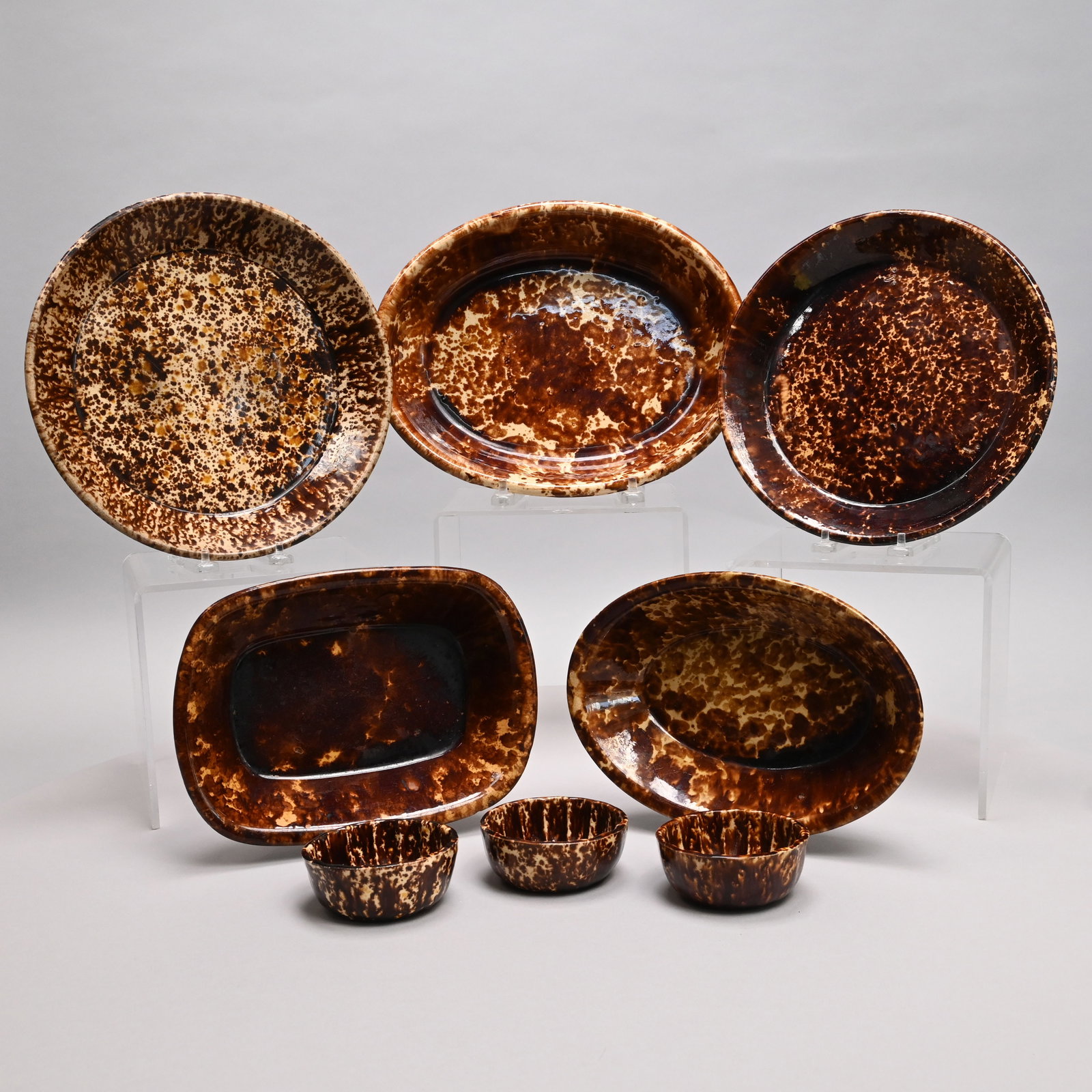 Eight American Glazed Pottery Pans and Dishes (1 of 14)