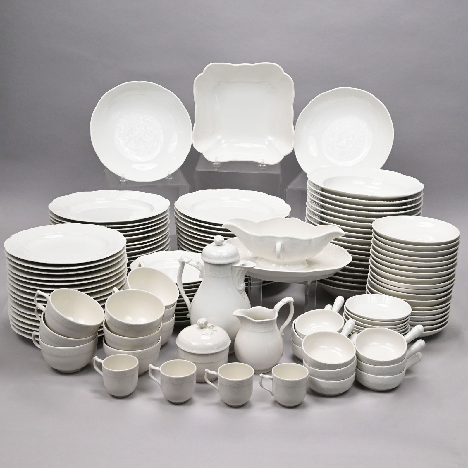 Royal Porcelain Manufactory (KPM) Dinner Service (1 of 17)