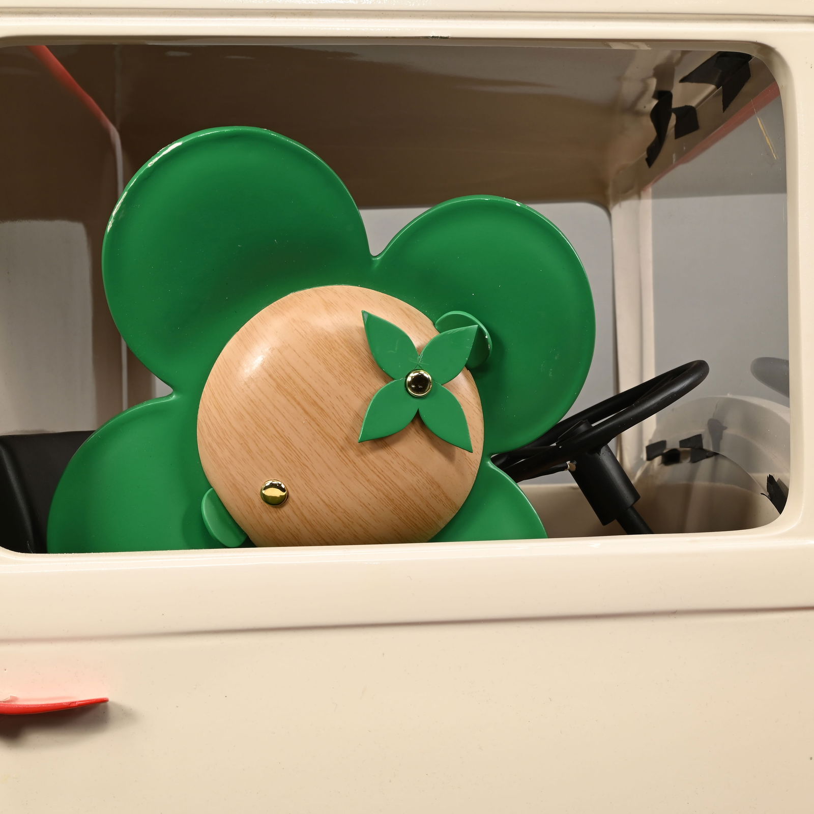 Louis Vuitton Camionnette (Van) Store Display - 11