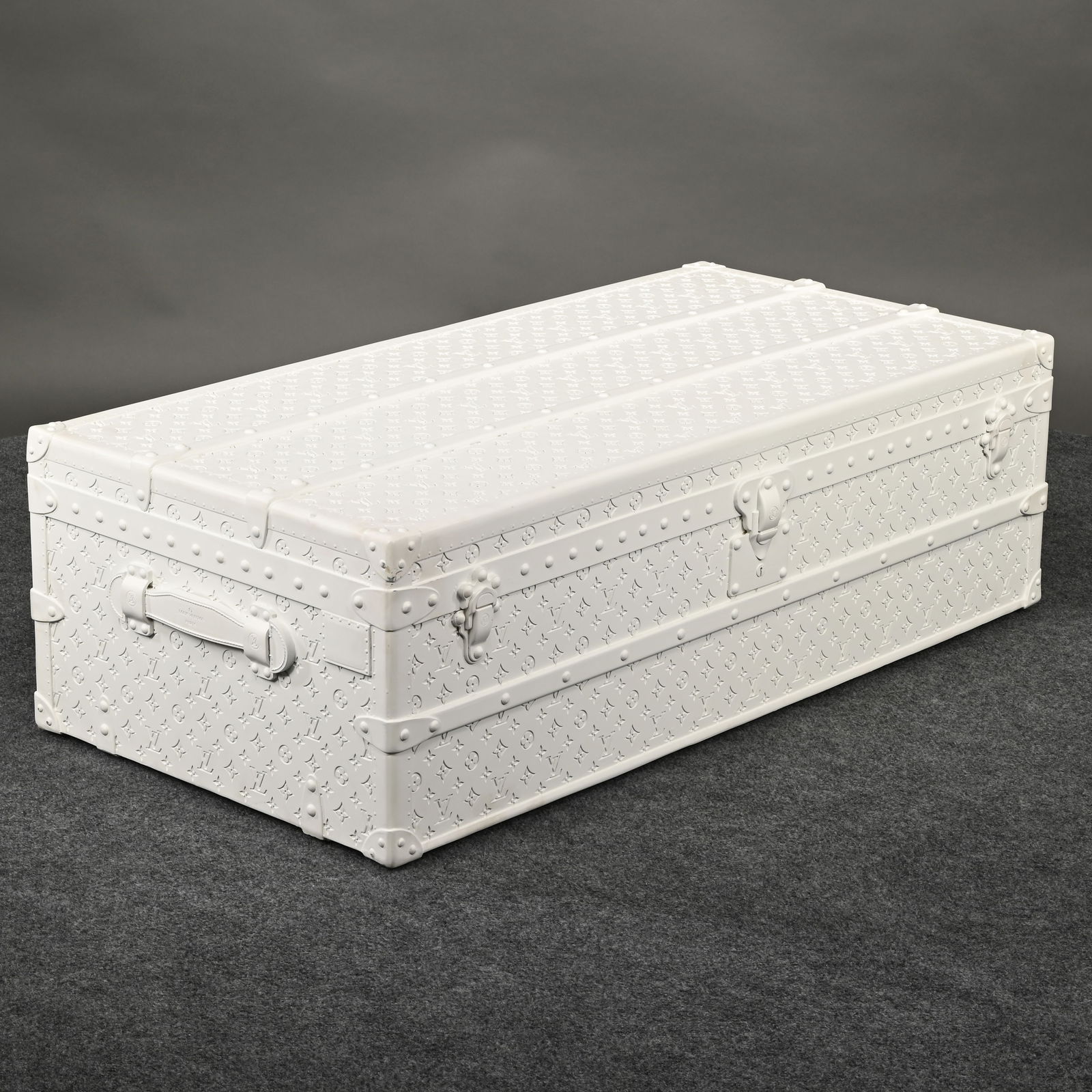 Two Louis Vuitton Store Display Steamer Trunks - 2