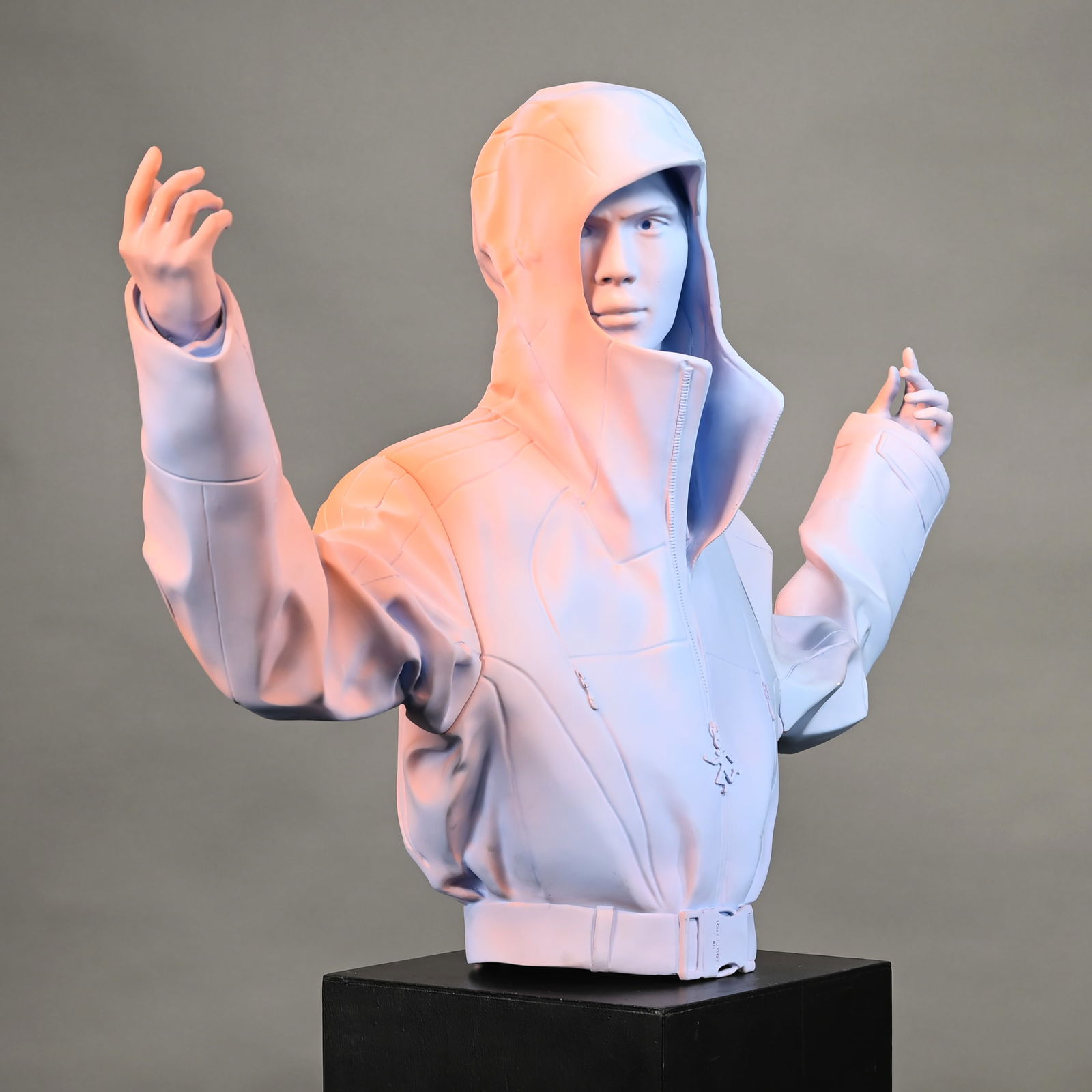 Louis Vuitton Counter-Top Store Mannequin - 6