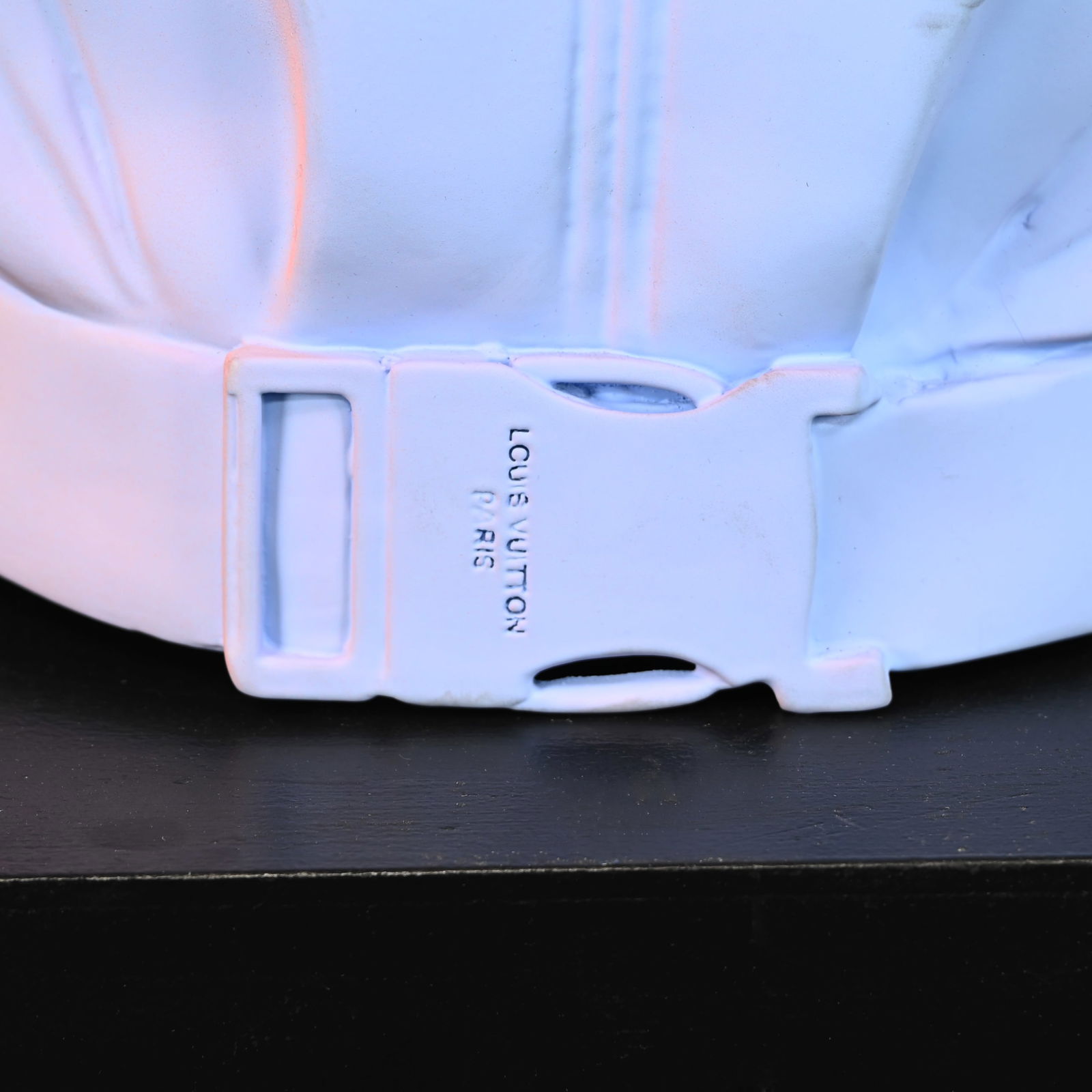 Louis Vuitton Counter-Top Store Mannequin - 9