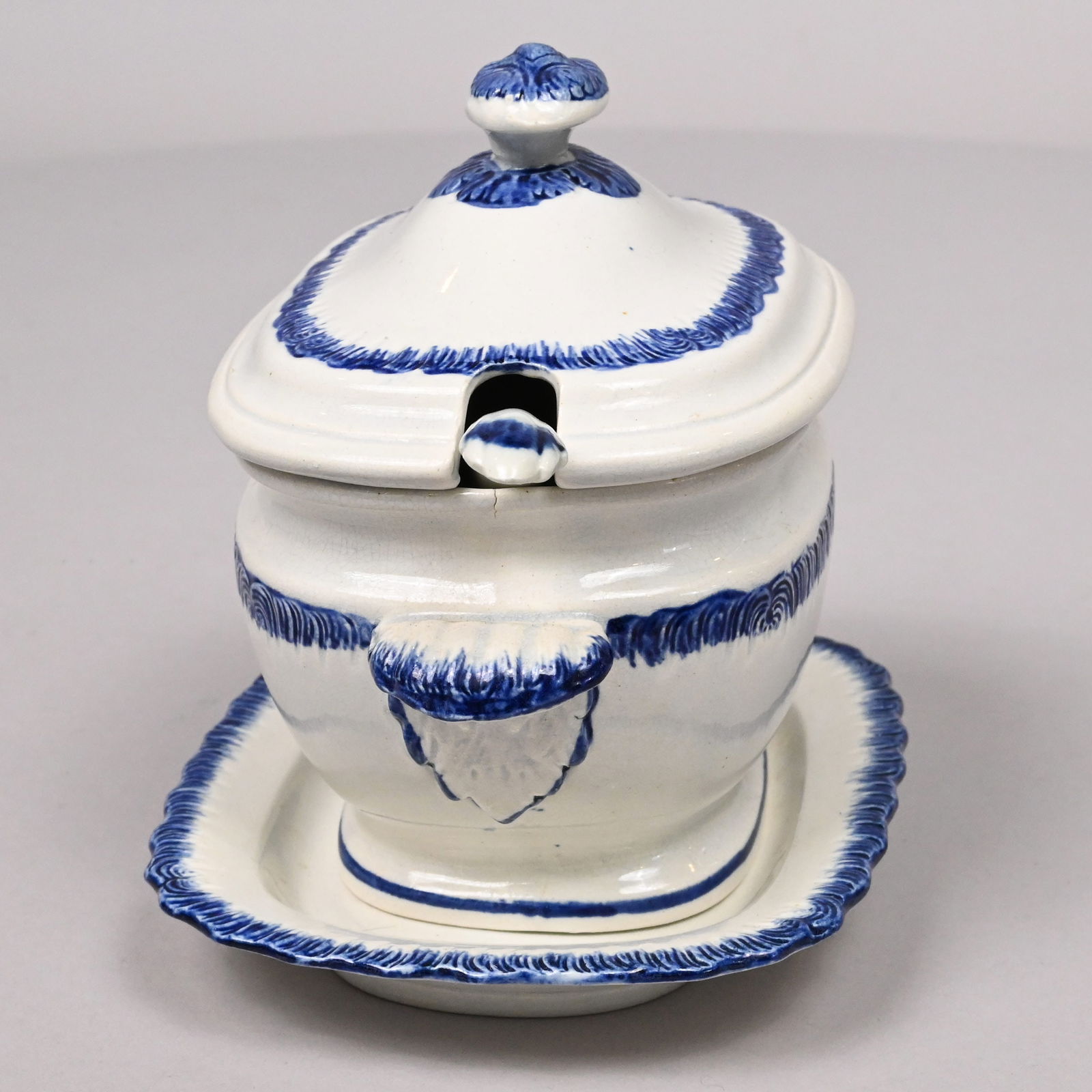 Grp English Blue Shell-Edge Plates, Serving Pieces - 9