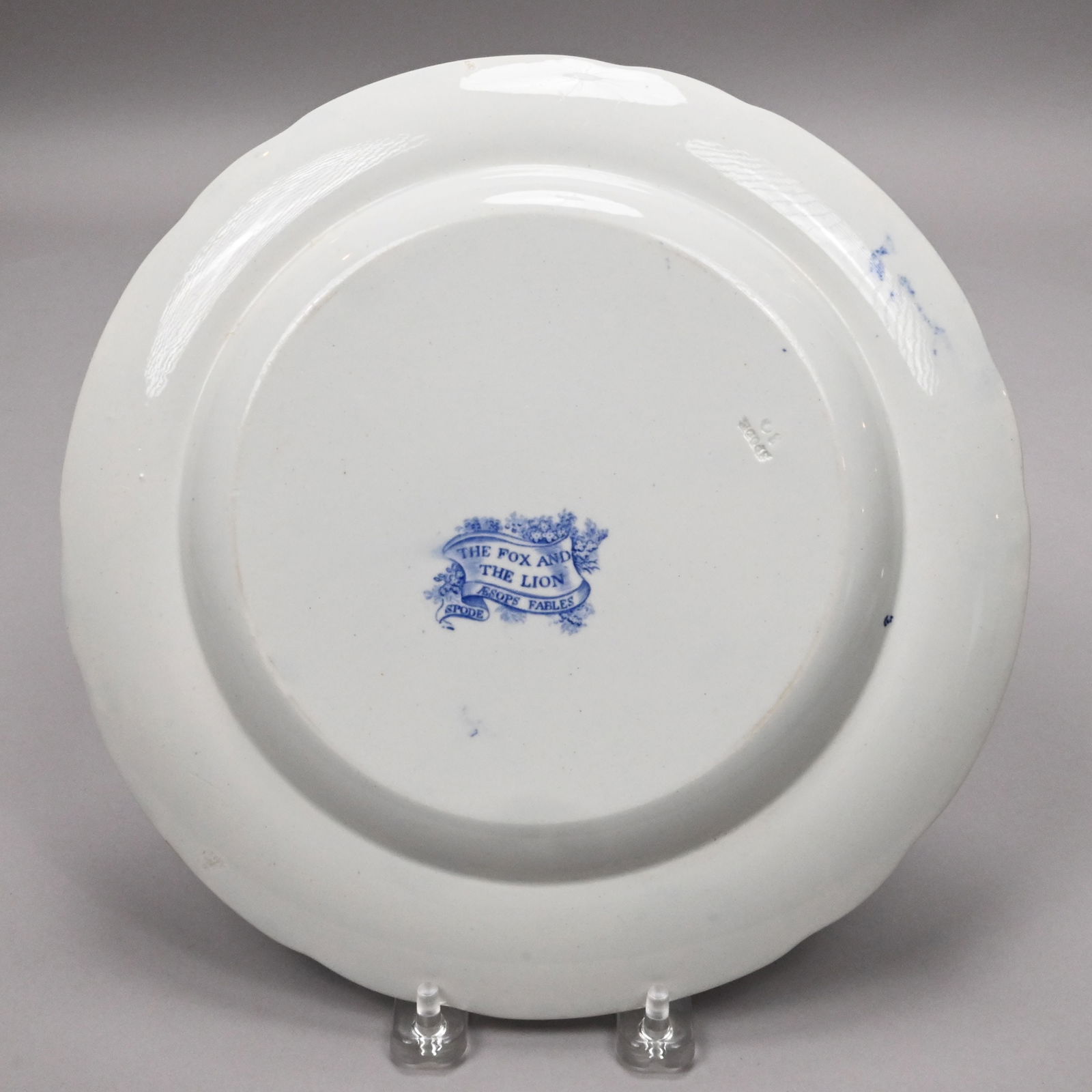 Five Spode 'Aesop's Fables' Dinner Wares - 9