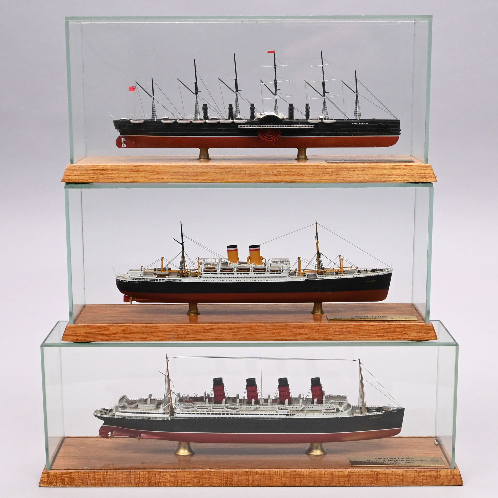 Twenty-Six Cold Painted Diecast Ship Models - 8