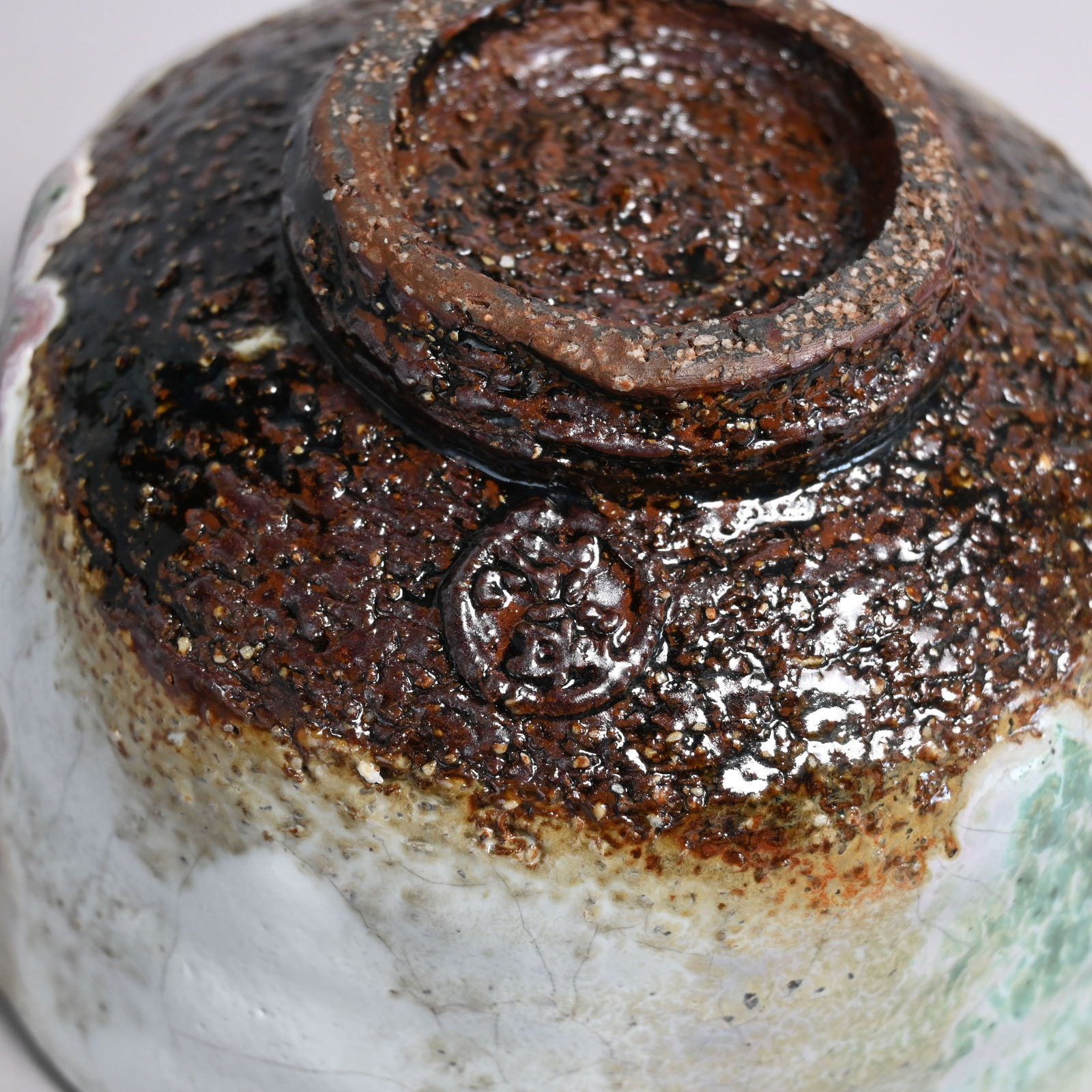 Seven Japanese Earthenware & Stoneware Articles - 15