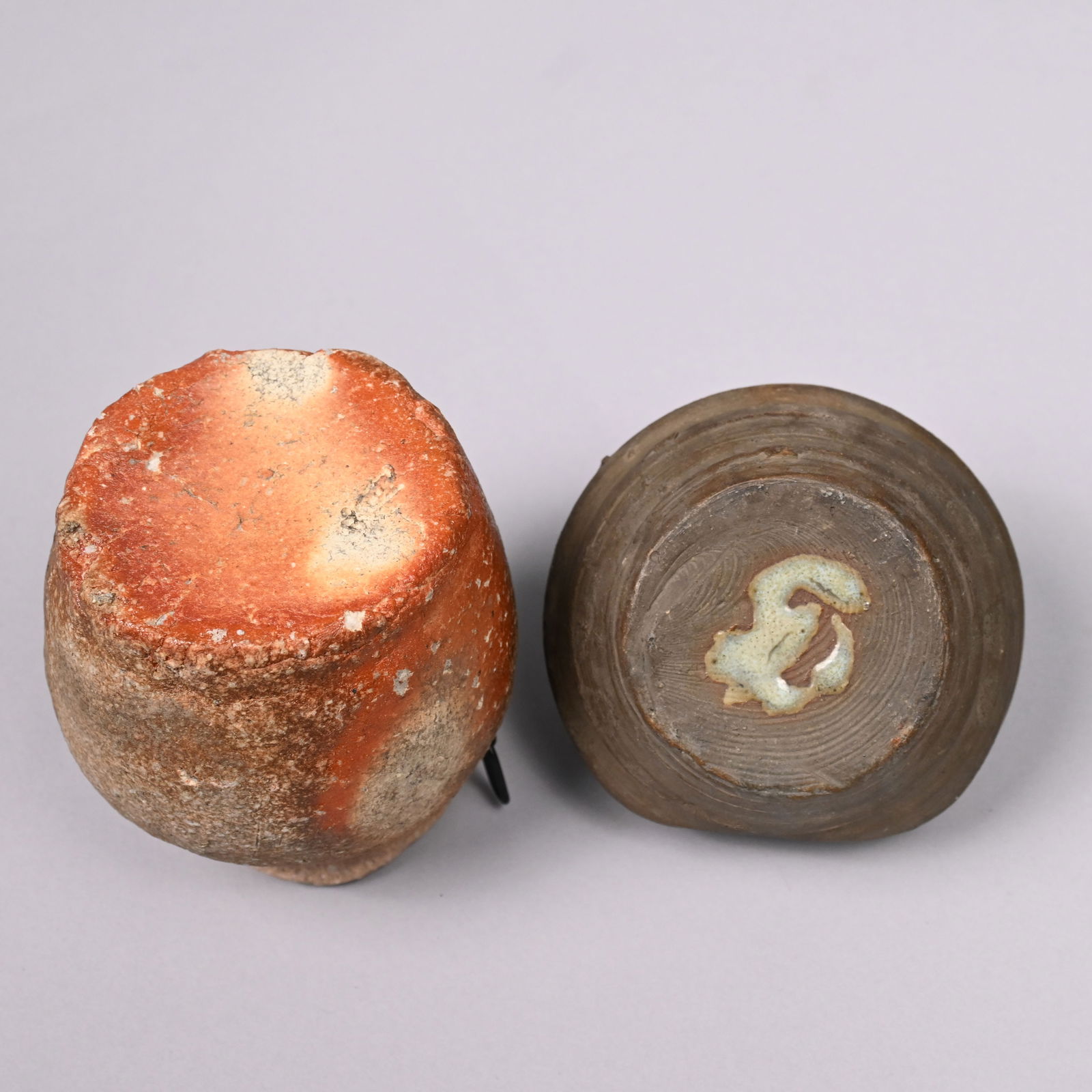 Seven Japanese Earthenware & Stoneware Articles - 8