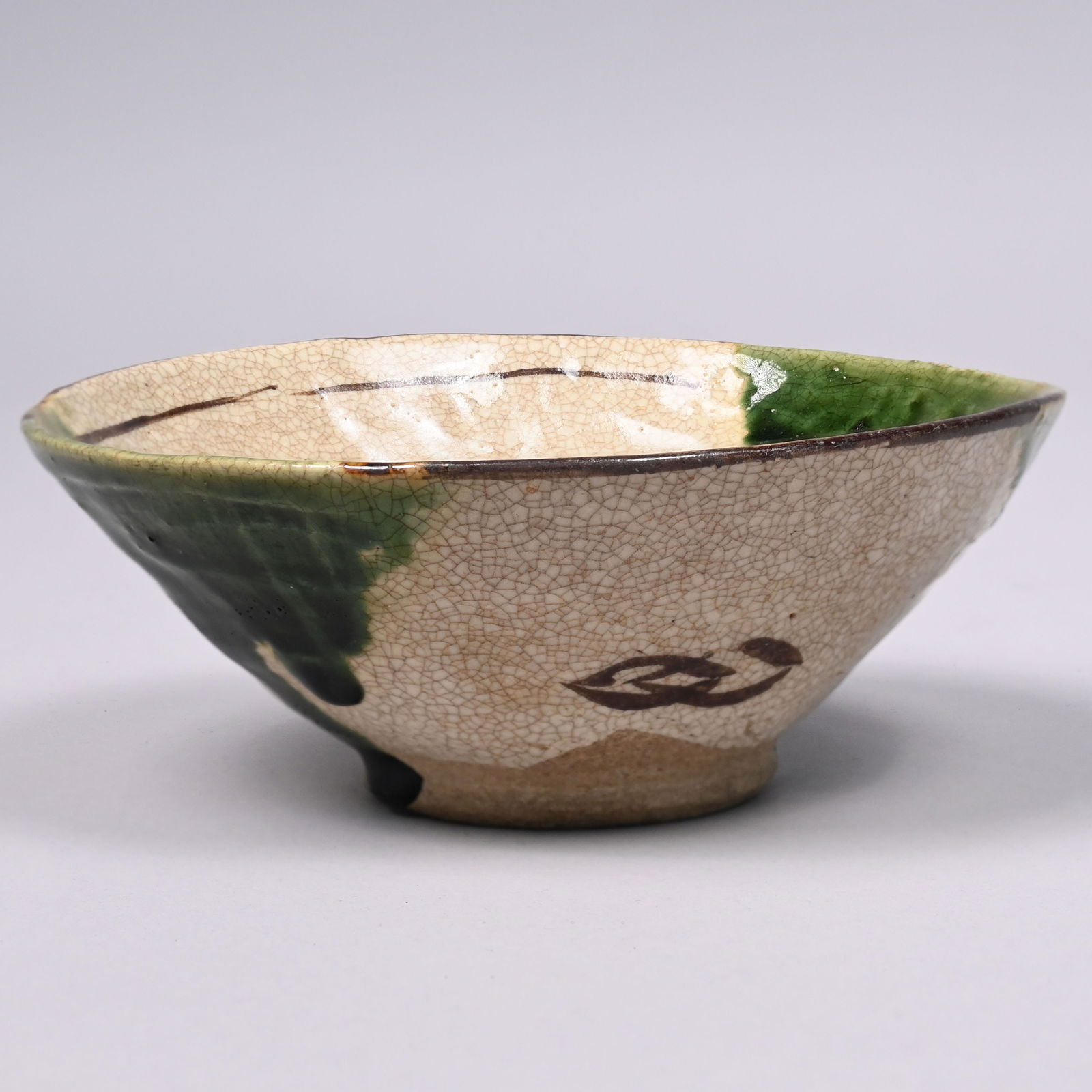 Seven Japanese Earthenware & Stoneware Articles - 9