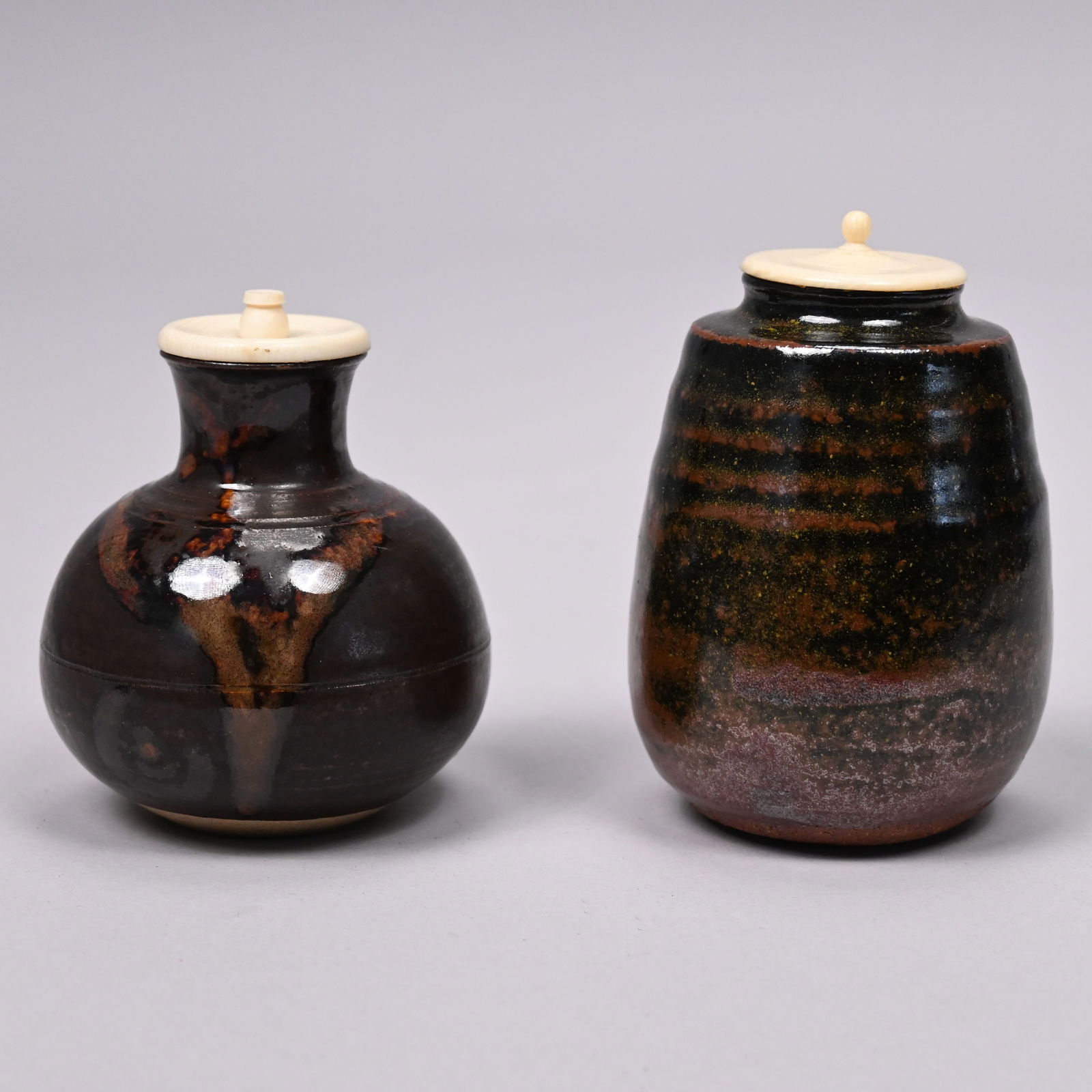 Nine Japanese Earthenware & Stoneware Articles - 8