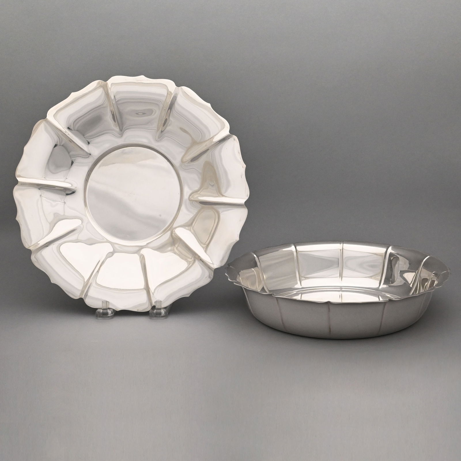 Two American Sterling Silver Serving Wares (1 of 8)