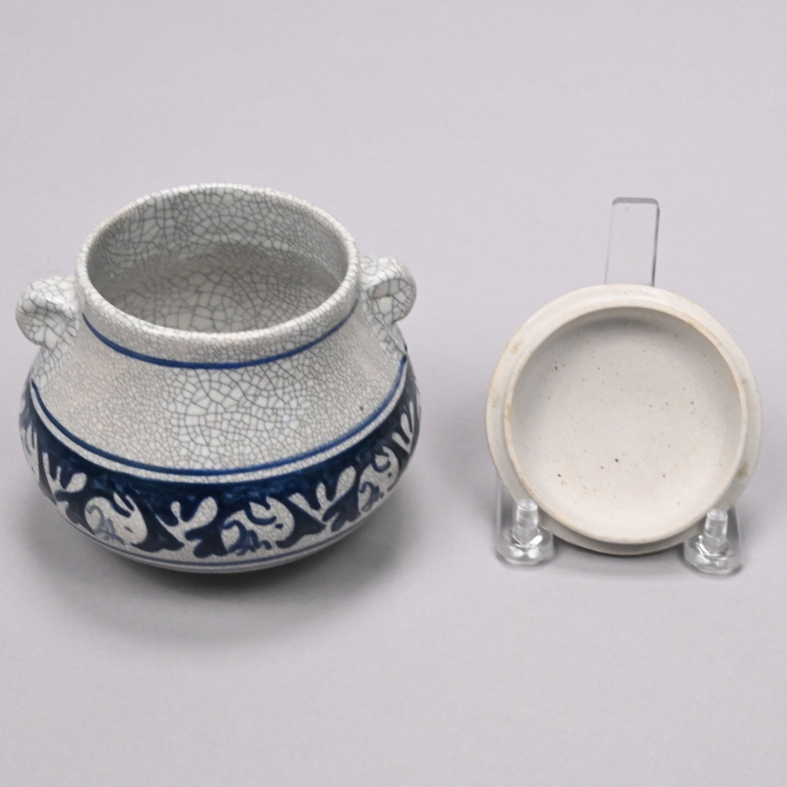 Six Dedham Pottery Plates and Bowls - 16