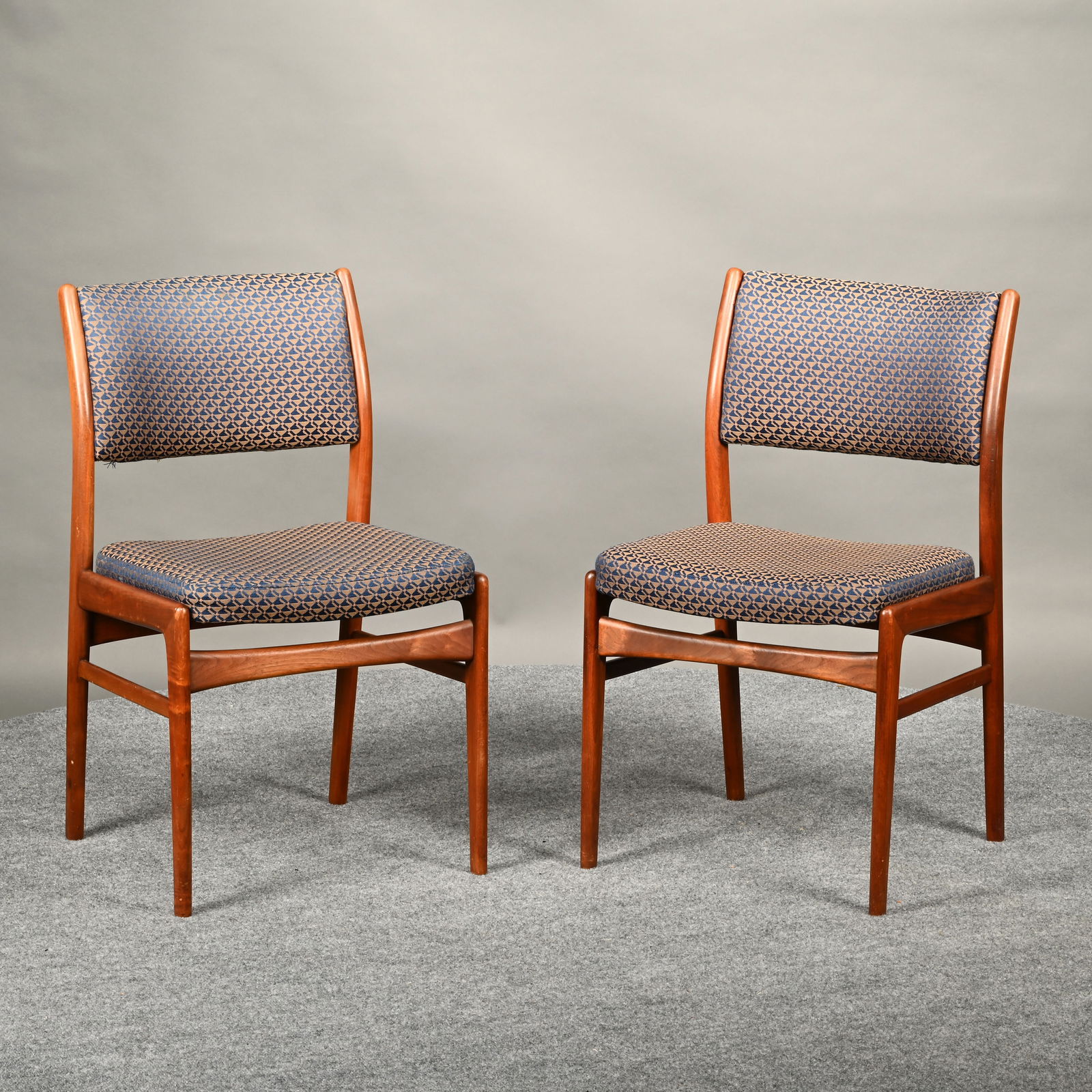 Mid-Century Modern Teak Dining Set (7) - 10