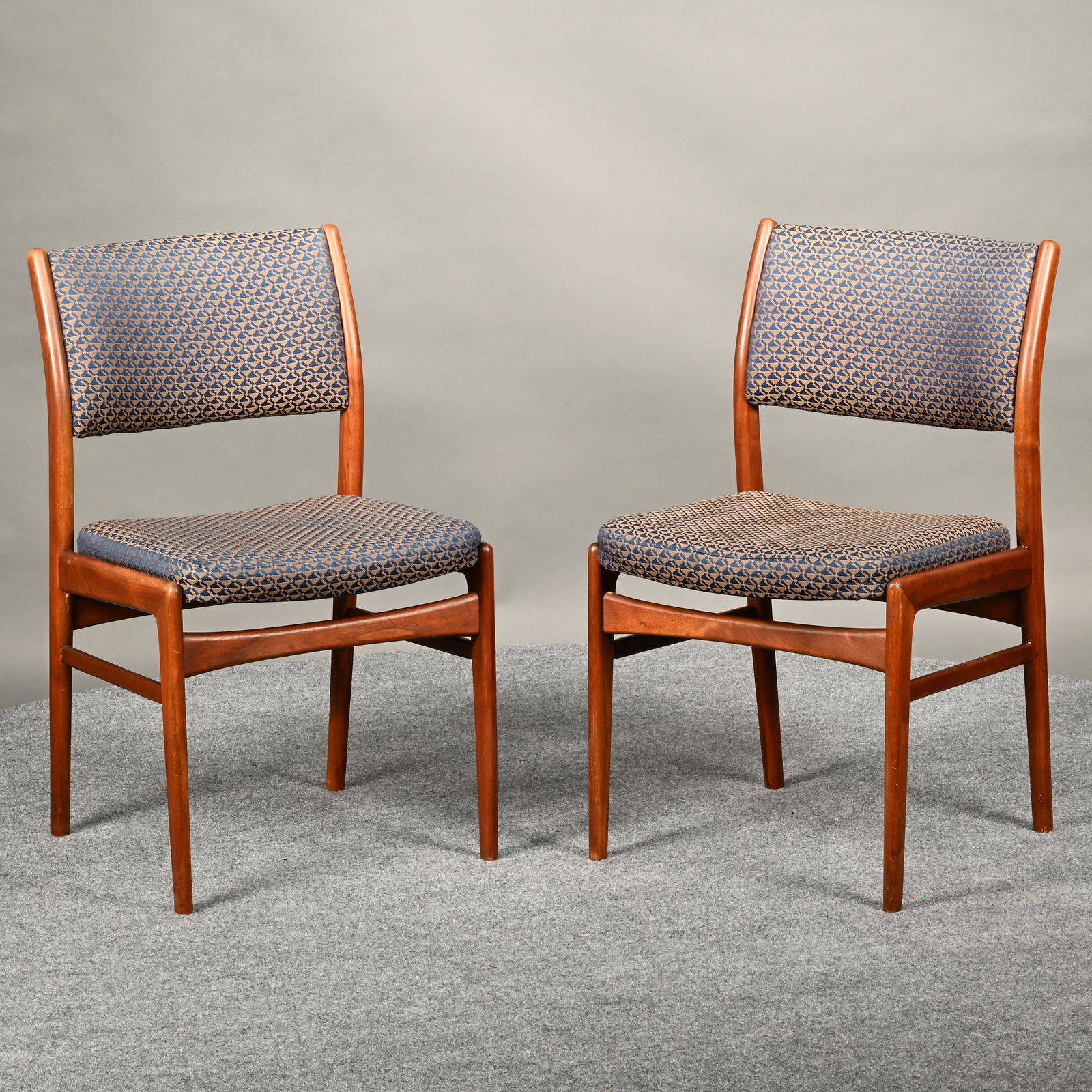 Mid-Century Modern Teak Dining Set (7) - 12