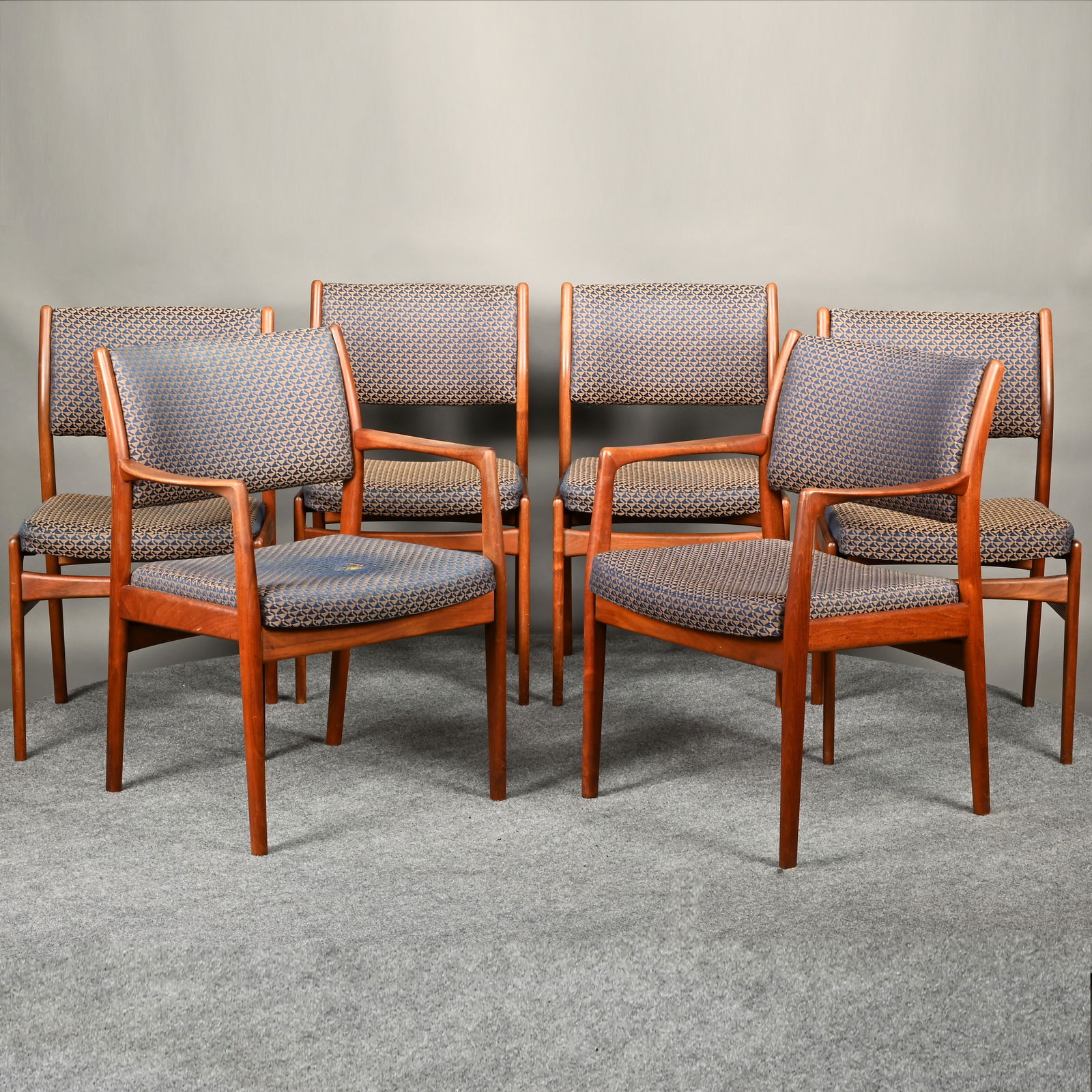 Mid-Century Modern Teak Dining Set (7) - 7